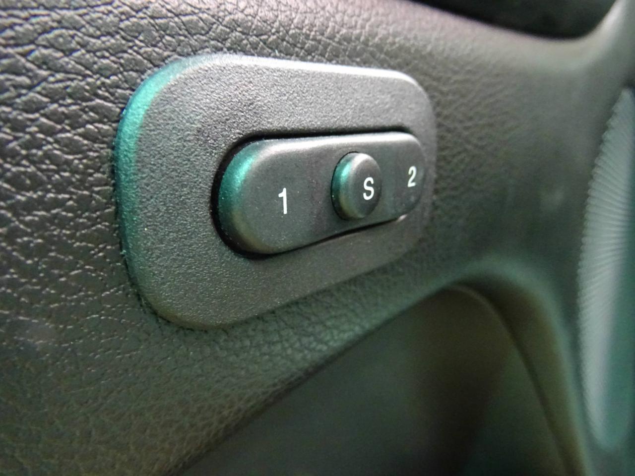 663648
