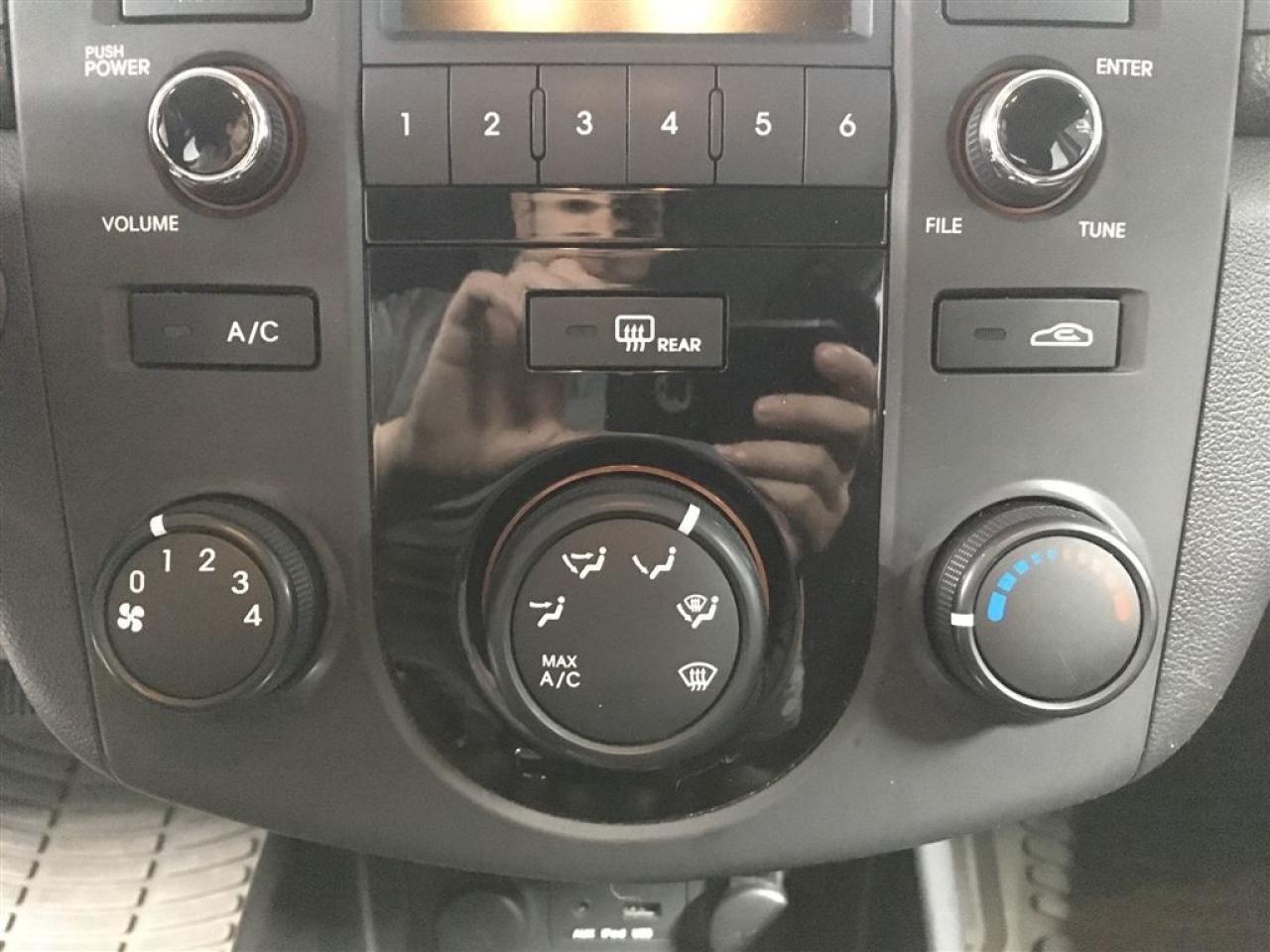 663706