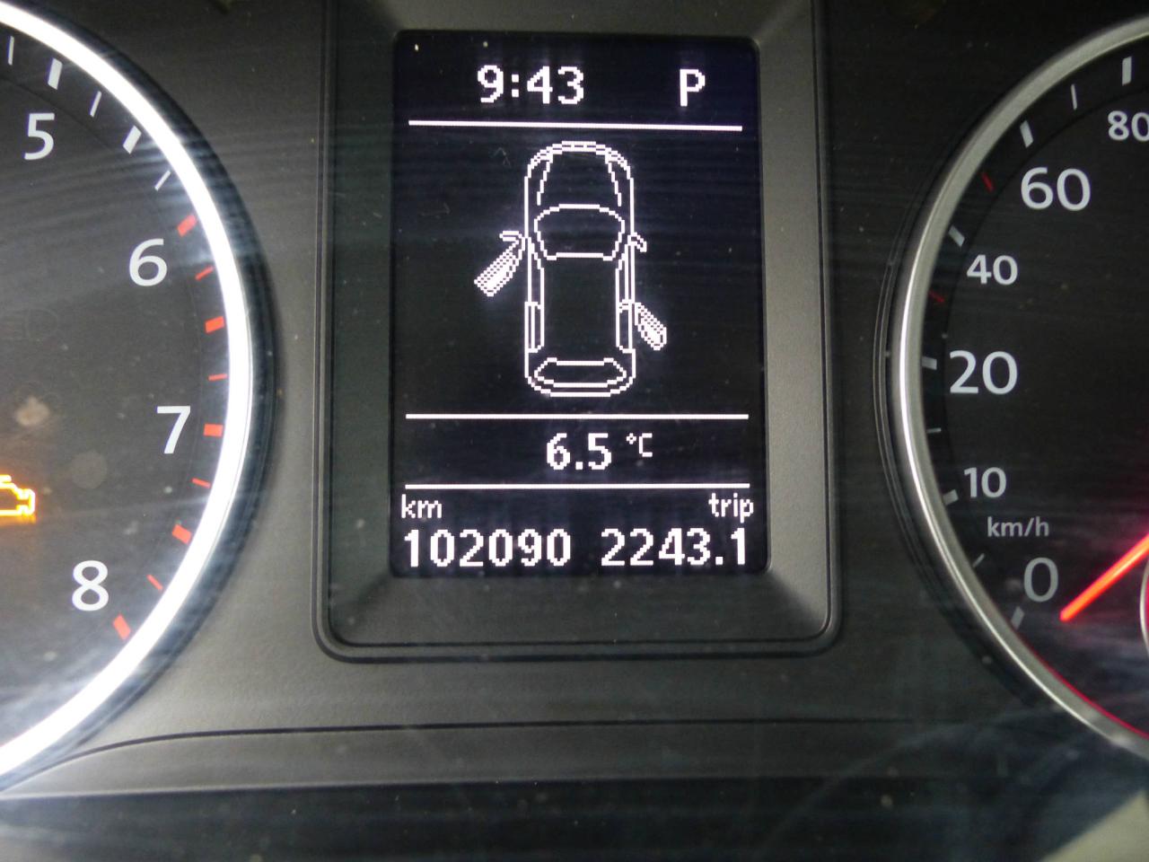 663712