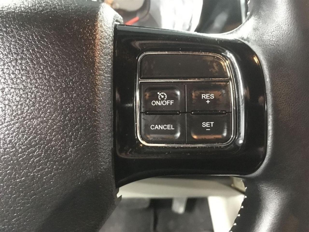 663729