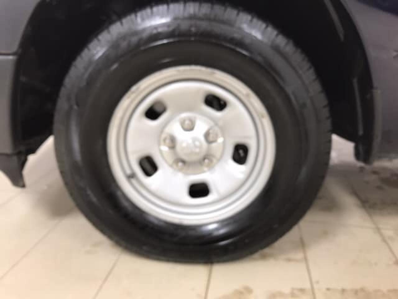 663741