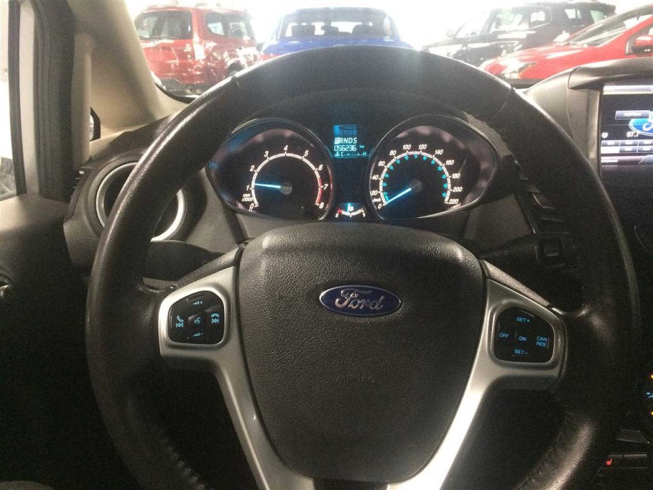 663742