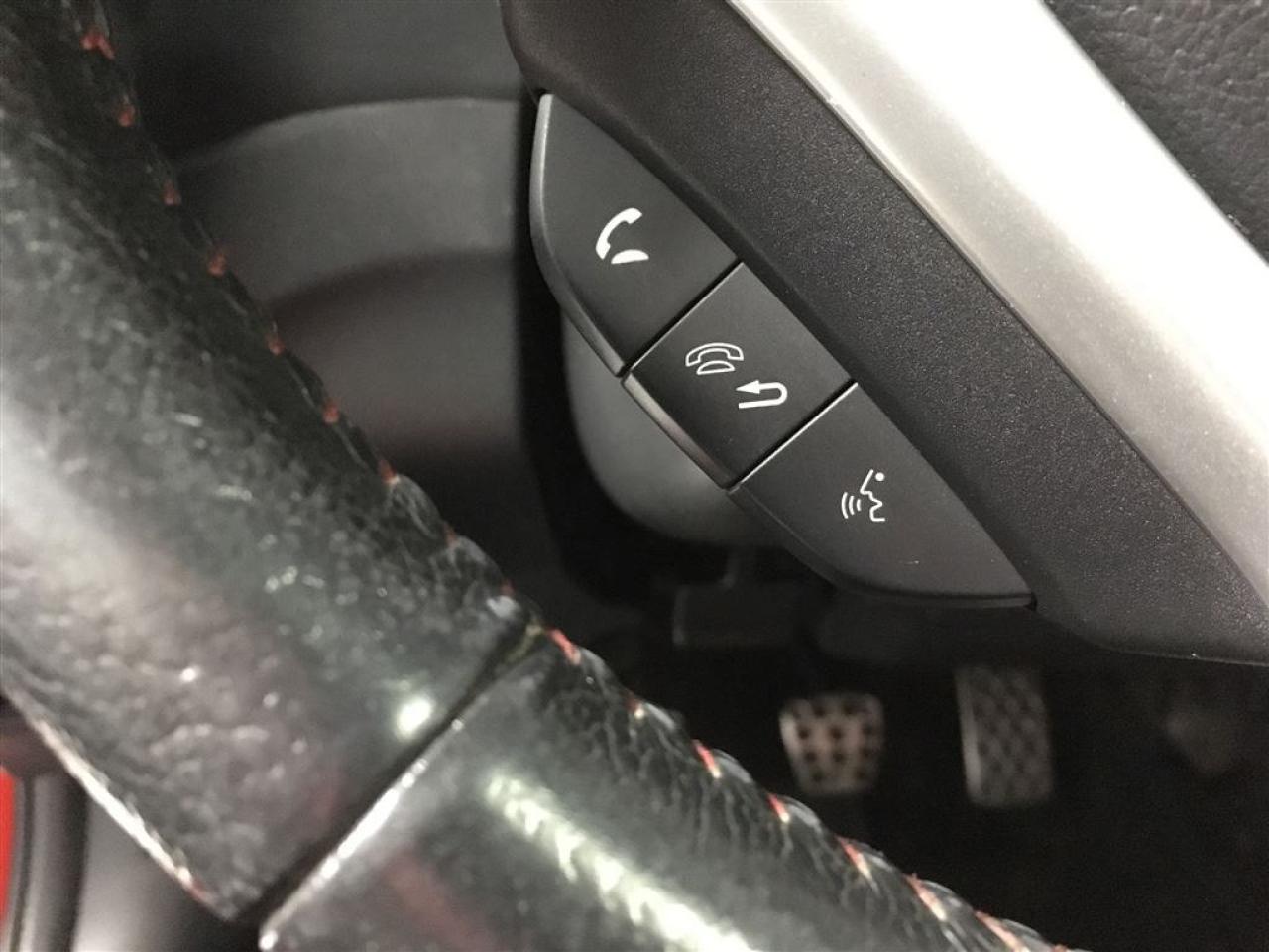 663747