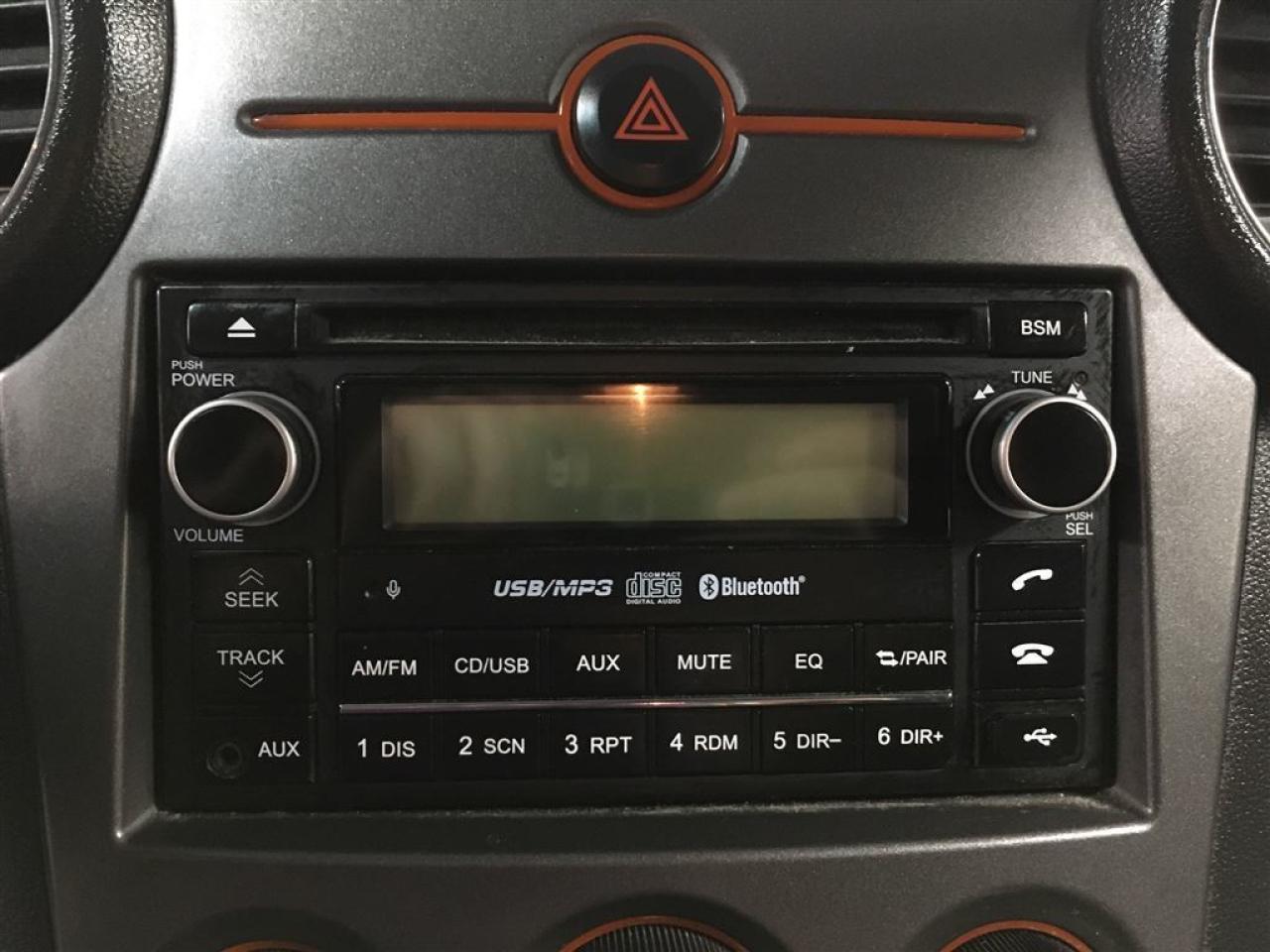 663757