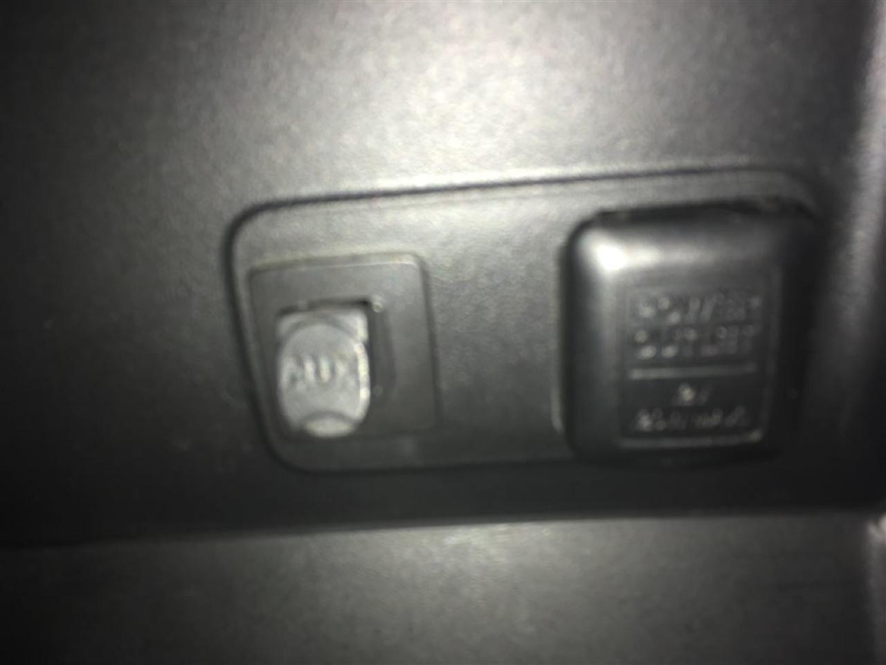 663769