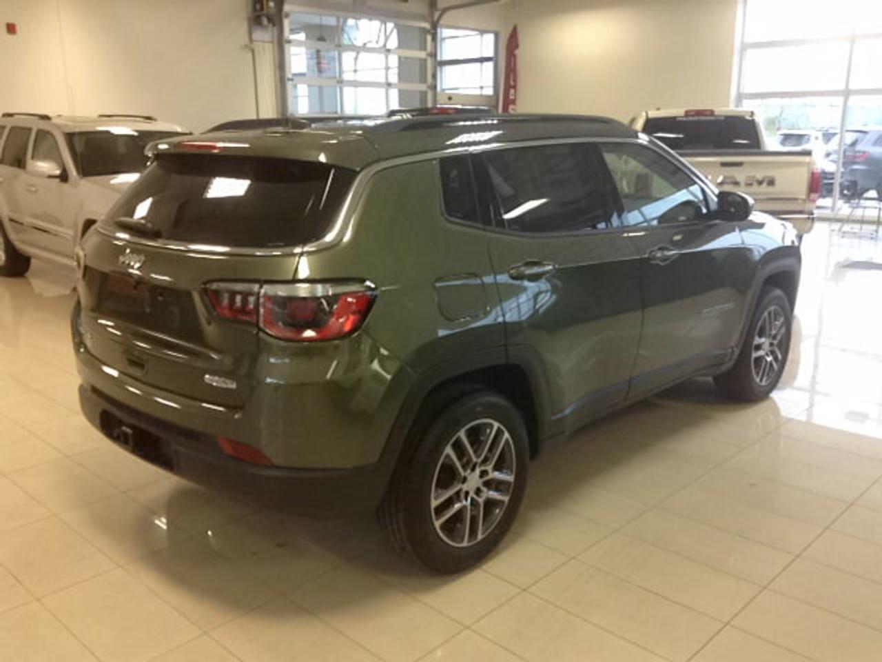 663794.11669636