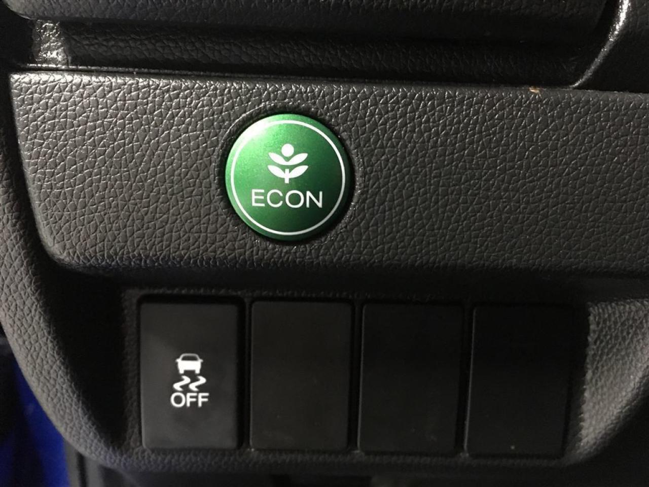 663800