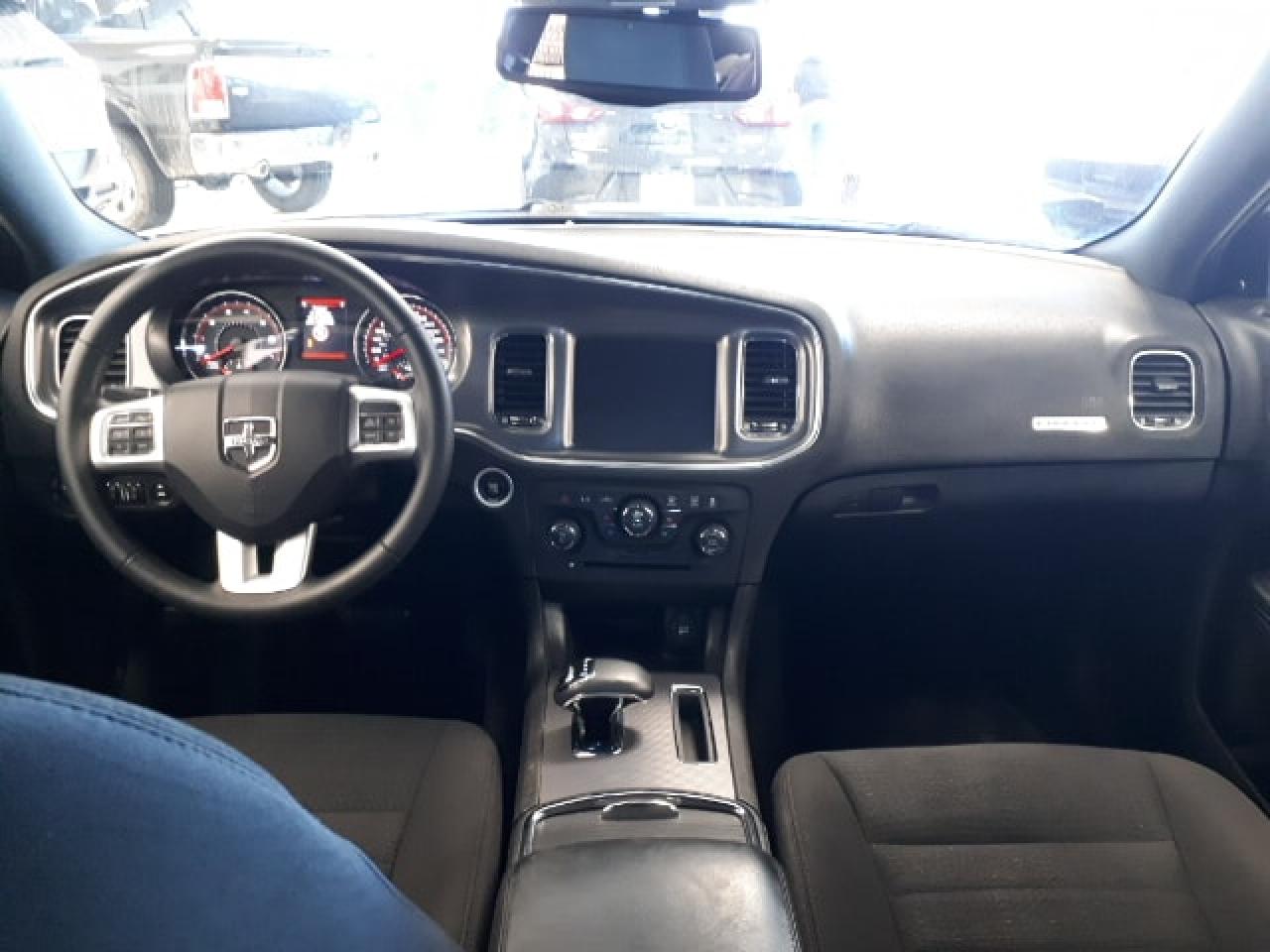 663807