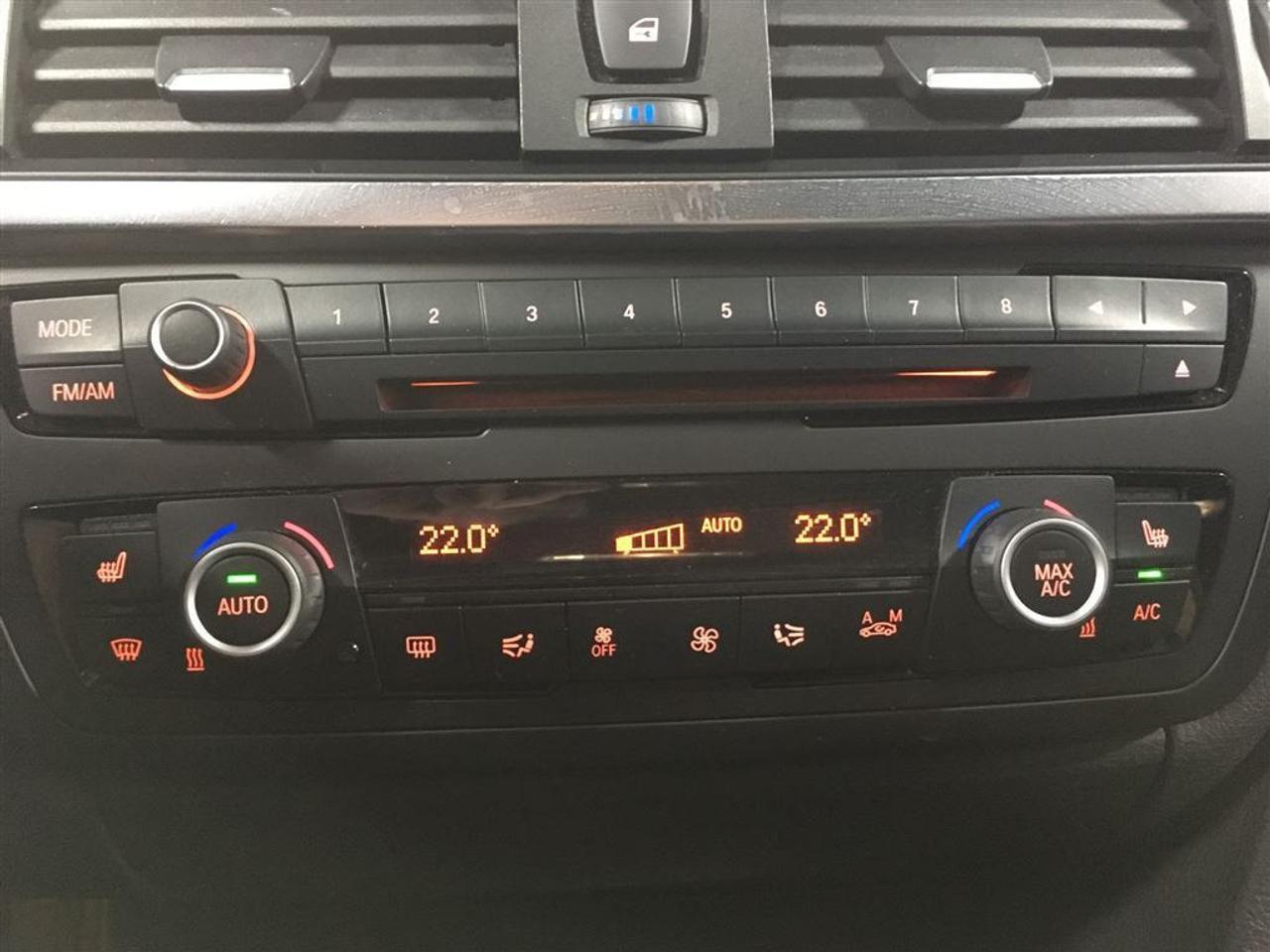 663825.11670317