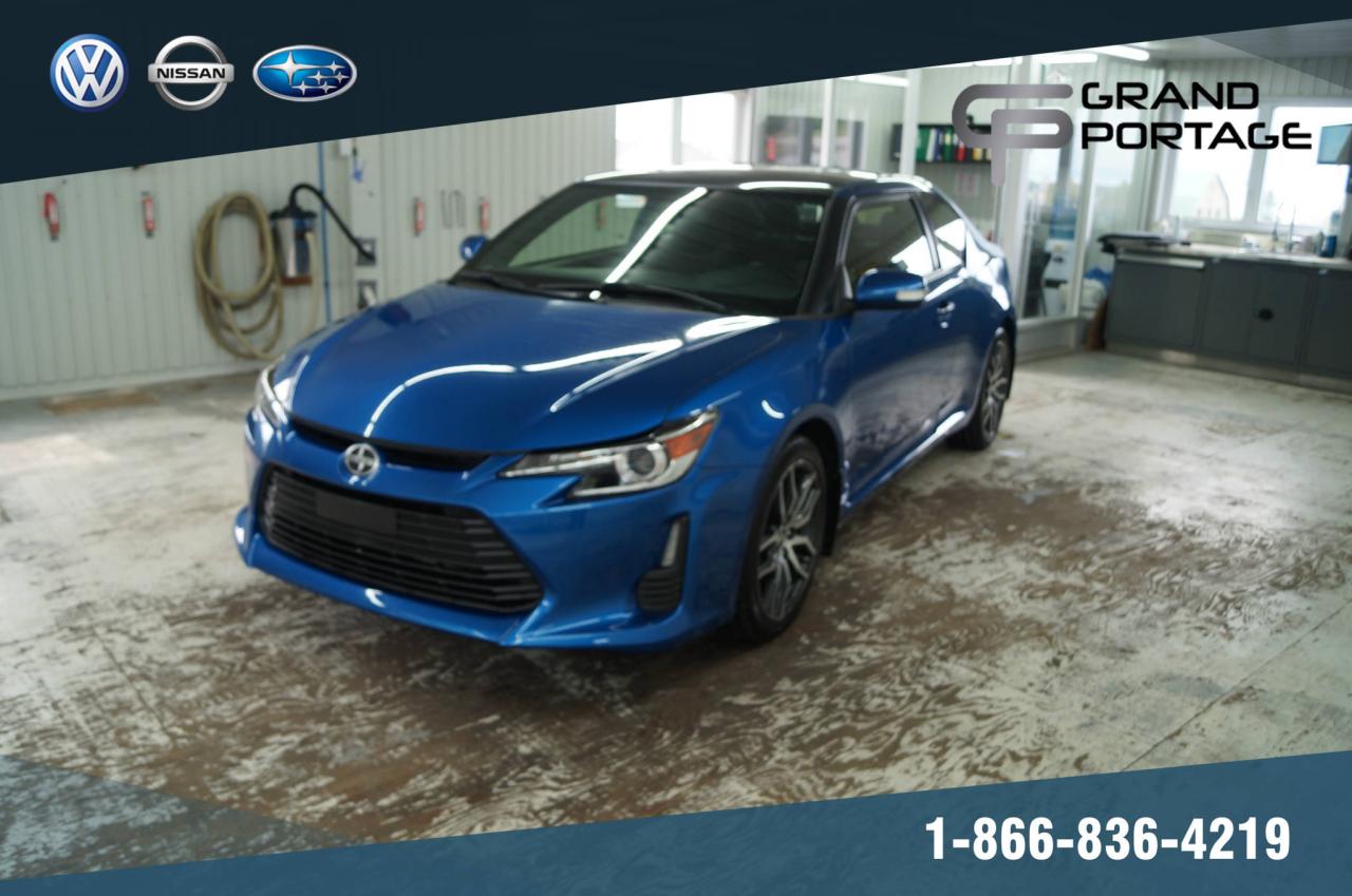Used 2014 Scion tC 2.5L + MANUEL + MAGS + TOIT + AC + CRUIS for sale in Rivière-Du-Loup, QC