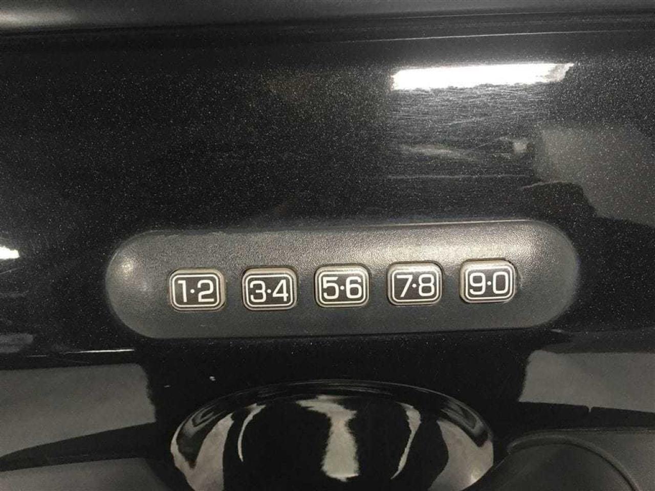 663834
