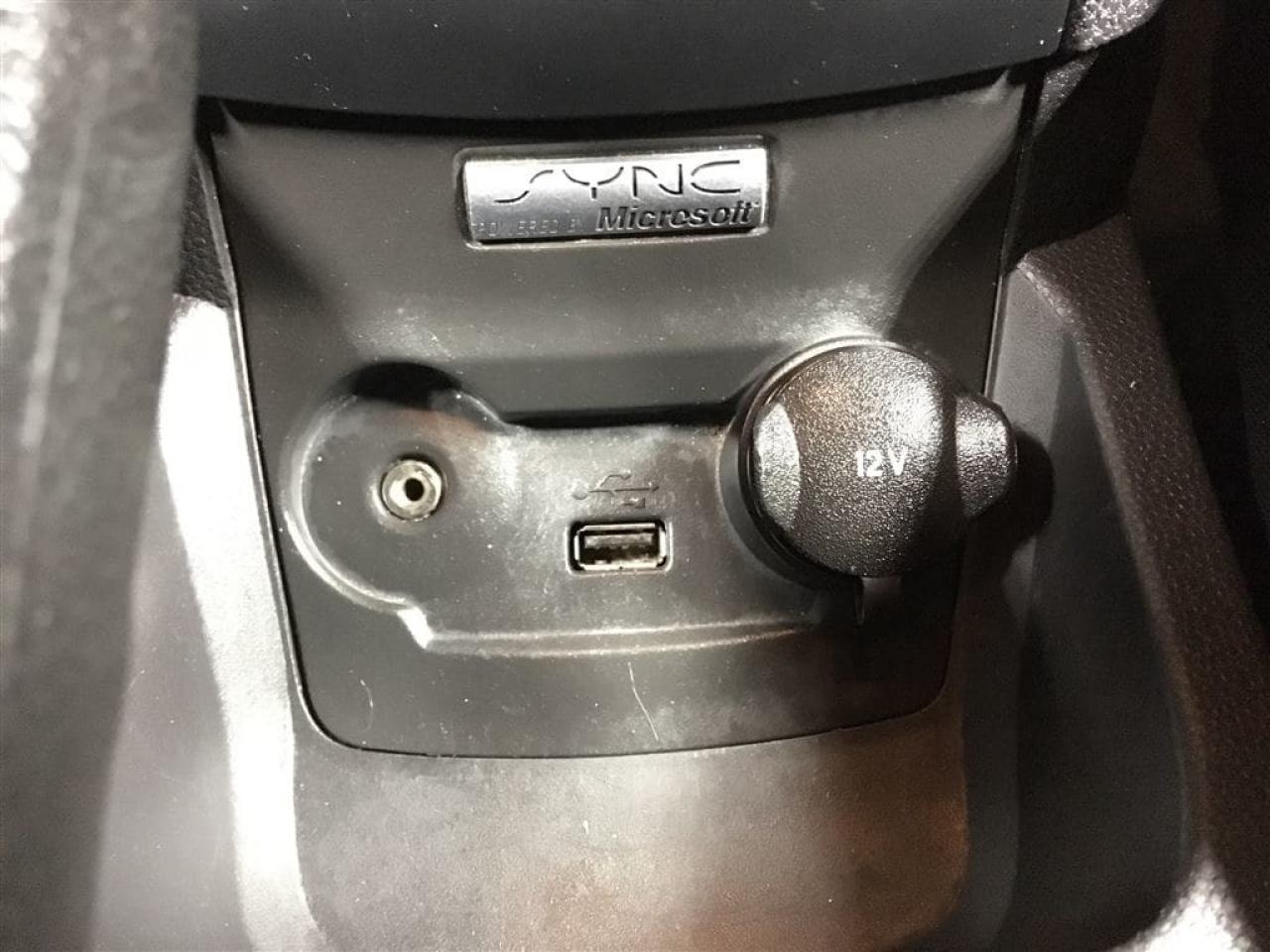 663864