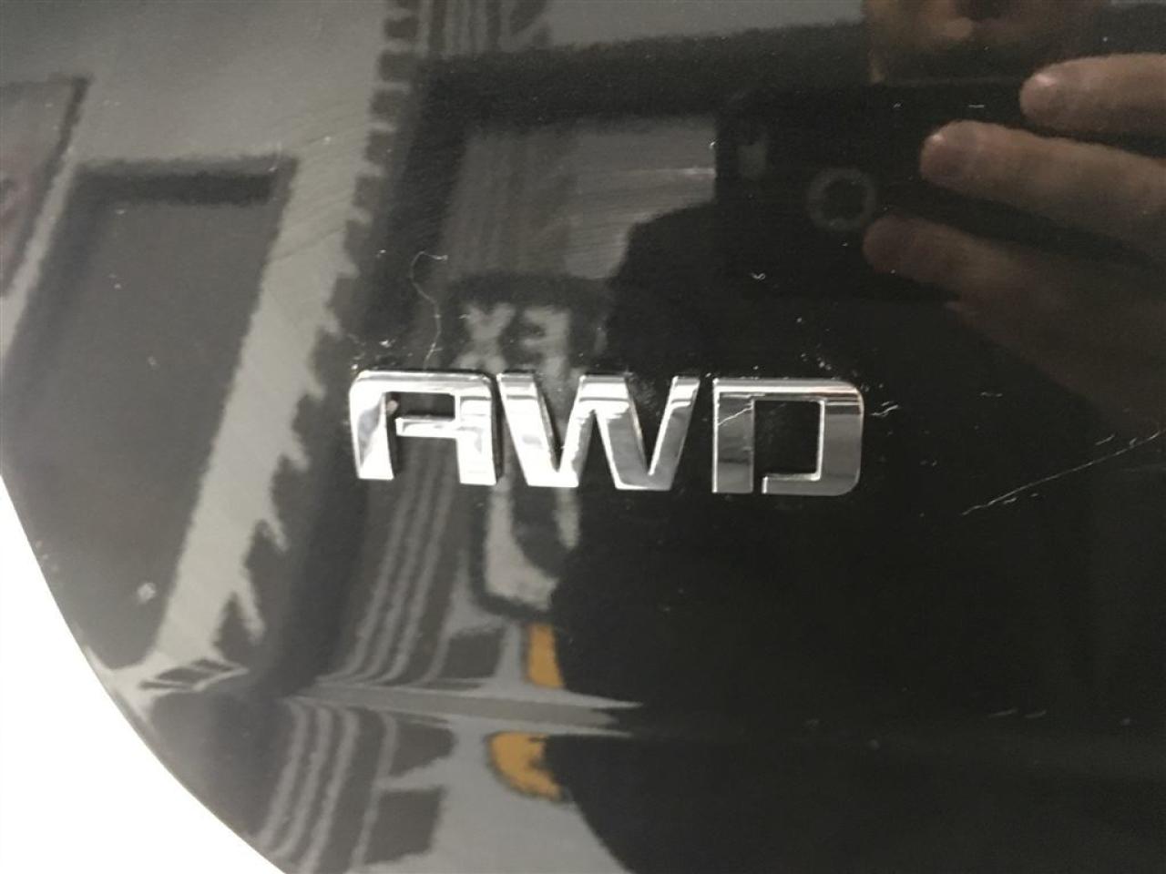 663897