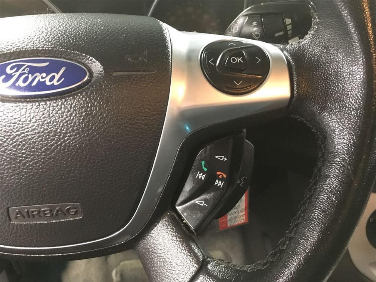 663940