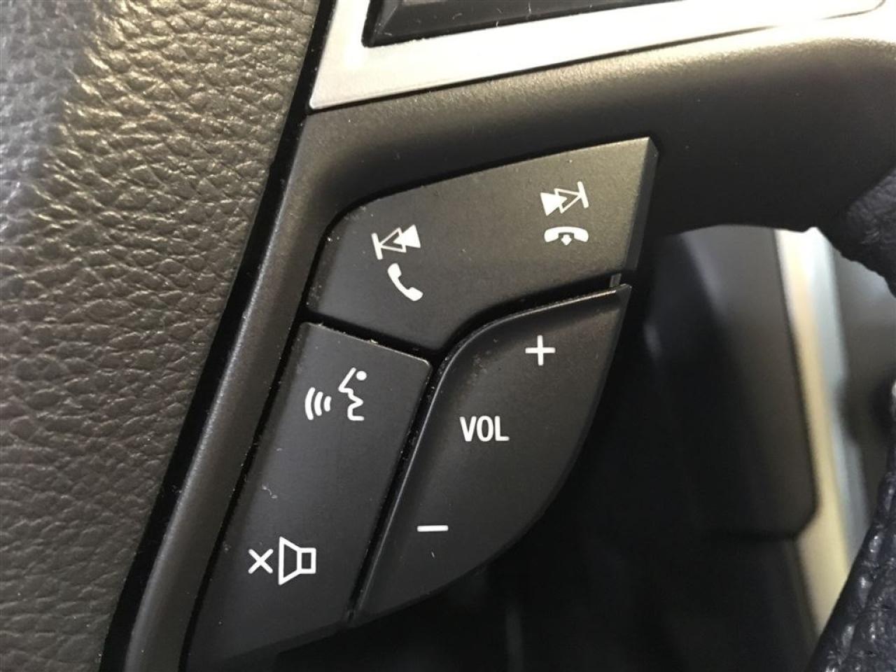 663945