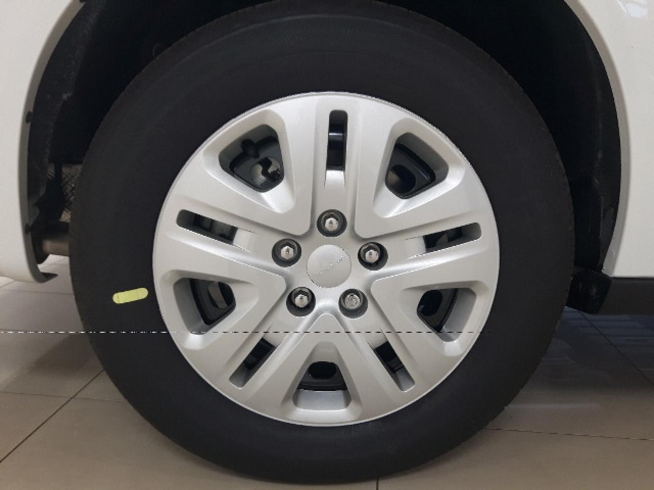 663947