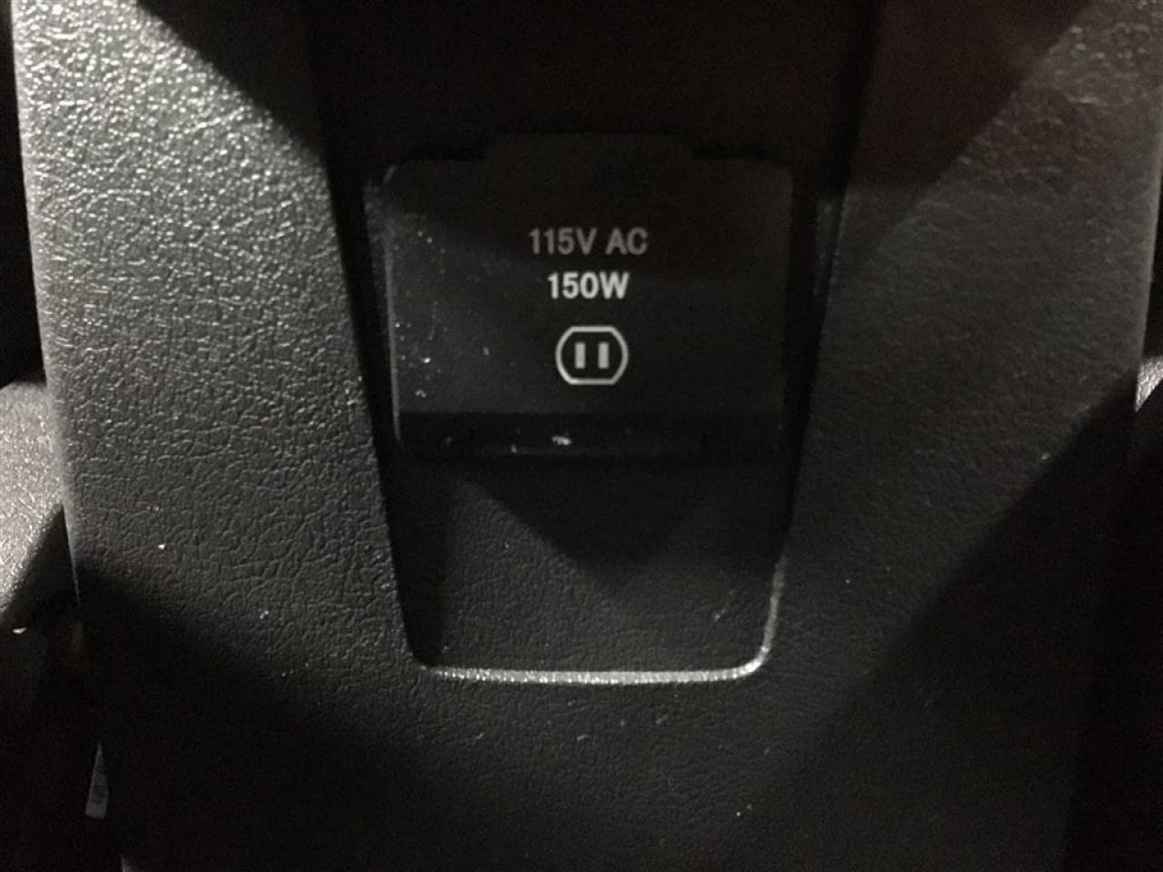 663958