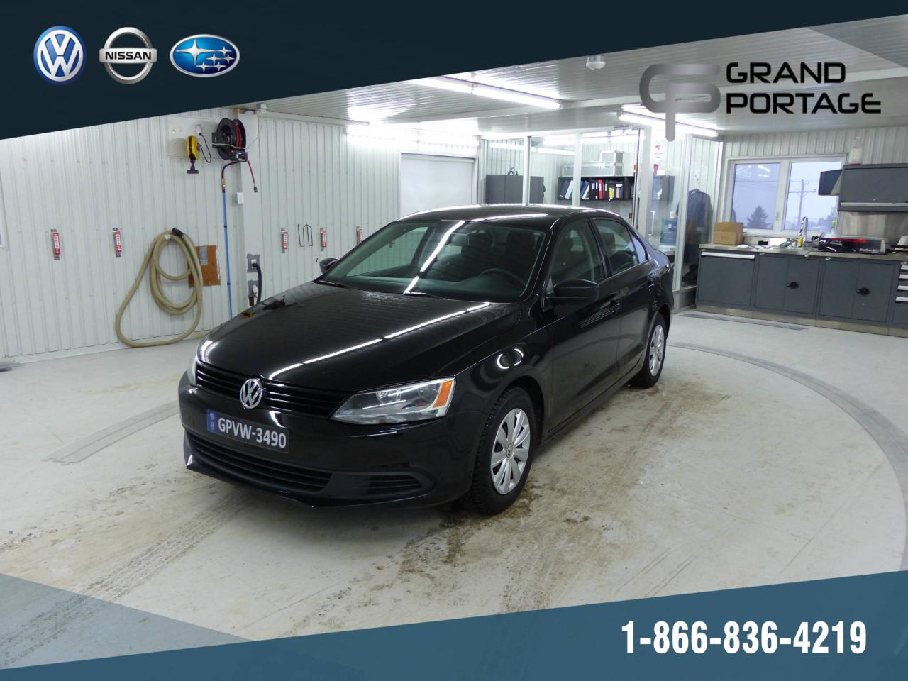 Used 2013 Volkswagen Jetta Trendline 2.0L + AUTO + VITRES + AC + CR for sale in Rivière-Du-Loup, QC