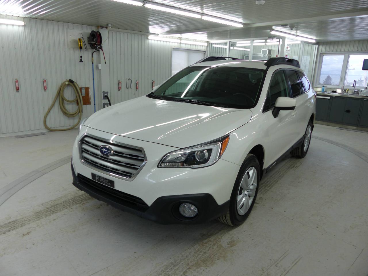Used 2016 Subaru Outback 2.5i AWD Familiale + Sièges avant chauff for sale in Rivière-Du-Loup, QC