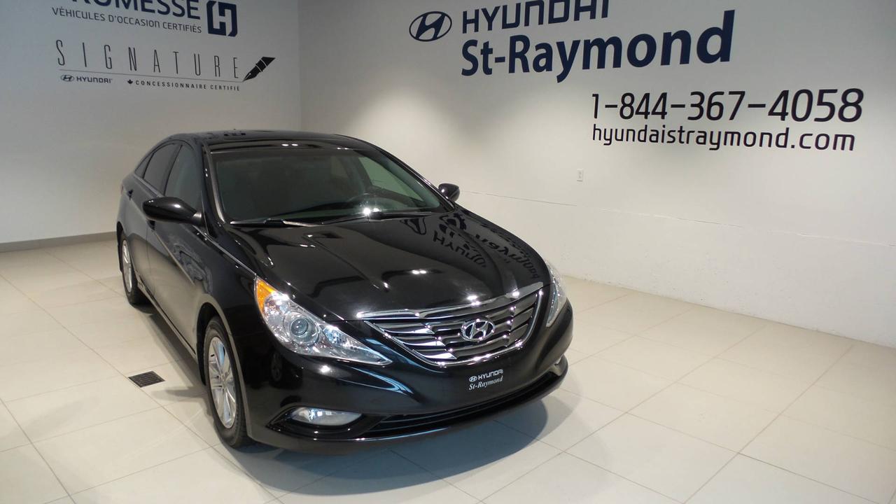 <a href=https://www.hyundaistraymond.com/occasion/Hyundai-Sonata-2013.html>https://www.hyundaistraymond.com/occasion/Hyundai-Sonata-2013.html</a>

***FINANCEMENT À 2.99% DISPONIBLE*** 
HYUNDAI SONATA GLS 2013 AUTOMATIQUE ** IMPECCABLE ** ,TOIT OUVRANT, CLIMATISATION, SIÈGE CONDUCTEUR ÉLECTRIQUE, BLUETOOTH, SIÈGES CHAUFFANTS, PHARES ANTIBROUILLARDS, COMMANDES AUDIO AU VOLANT ET BIEN PLUS!! CETTE ÉLÉGANTE SONATA TOUT ÉQUIPÉ VOUS OFFRES UN HABITACLE SPACIEUX, UNE CONDUITE PLAISANTE ET DYNAMIQUE AINSI QUUNE SILHOUETTE RAFFINÉ !! ELLE EST MUNI DE SON MOTEUR 2.4L ÉCONOMIQUE DUNE MOYENNE DE 5.6L SUR AUTOROUTE !! A VOIR ABSOLUMENT !! PASSEZ DÈS AUJOURDHUI POUR EN FAIRE LESSAI ROUTIER !!

POUR PRENDRE RENDEZ-VOUS POUR UN ESSAI ROUTIER OU POUR OBTENIR PLUS DE DÉTAILS, VOUS POUVEZ COMMUNIQUER SANS FRAIS AU : 1-844-623-0597	, VIA MESSAGERIE TEXTE AVEC MATHIEU DUMONT AU 418-410-8140 OU AVEC YVES HUARD AU 581-984-7639  EN TOUT TEMPS MÊME LES SOIRS ET LES FINS DE SEMAINE !!! PRIX ÉTABLI AVEC UN FINANCEMENT À TAUX RÉGULIER !!