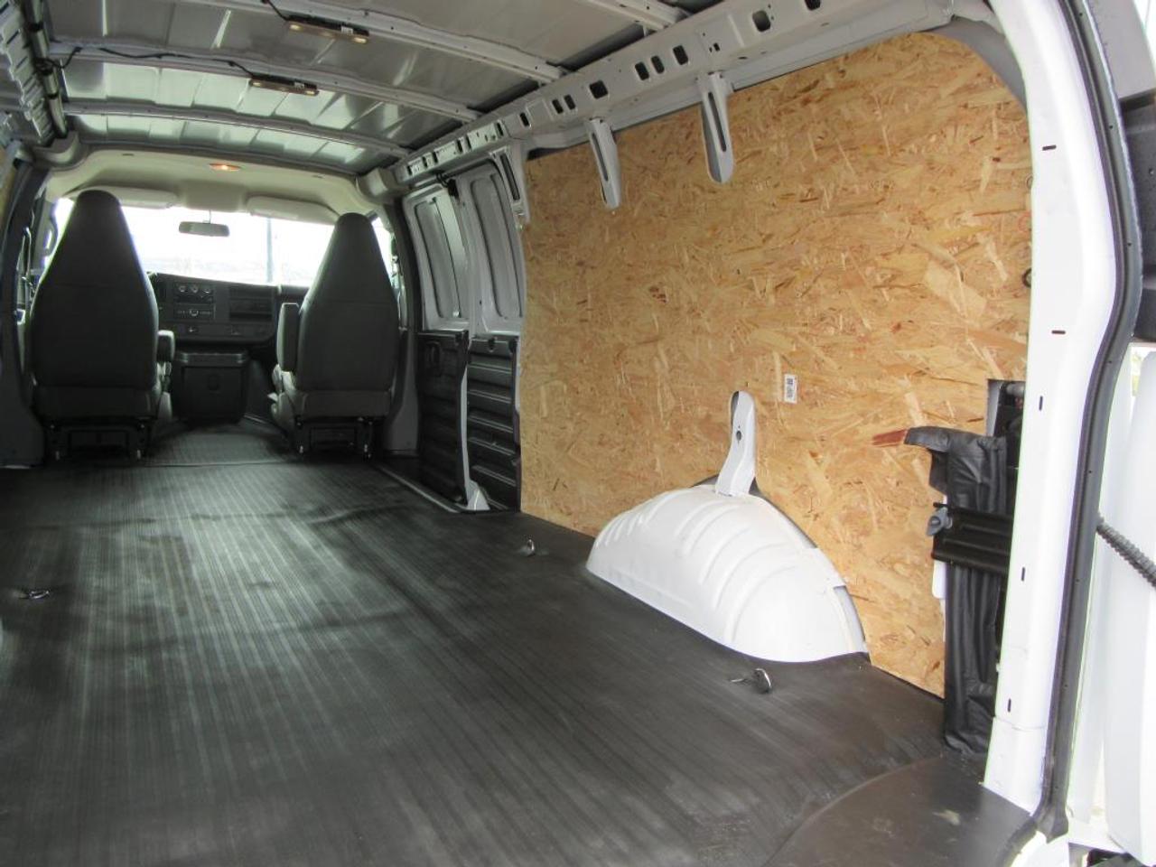 664161.11676459