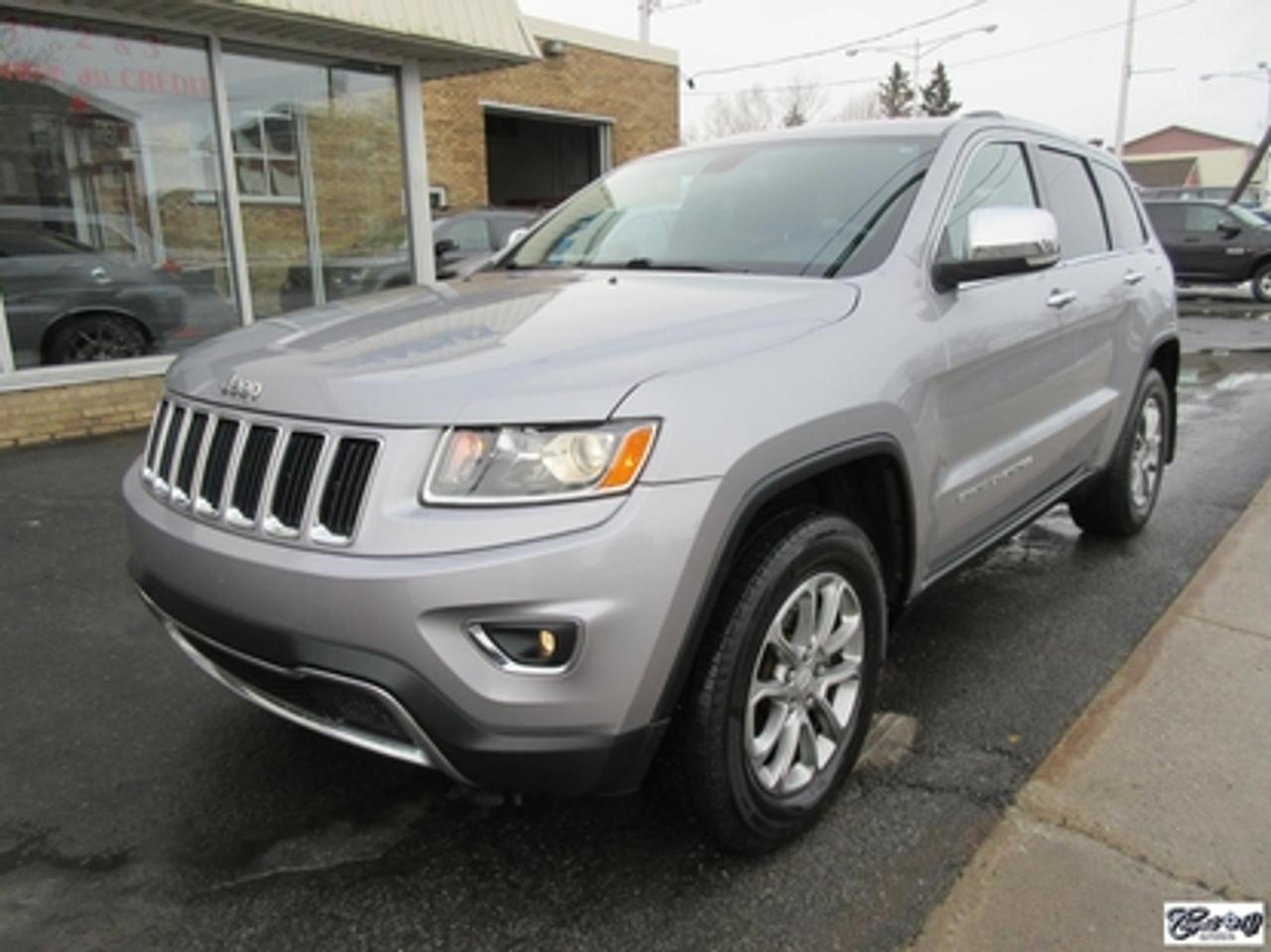 <a href=https://www.autoaubaine.com/Jeep-Grand Cherokee-c7017407.html>https://www.autoaubaine.com/Jeep-Grand Cherokee-c7017407.html</a>

Jeep Grand Cherokee Limited 2014\n\nRégulateur de vitesse, Essuie-glaces intermittents, Essuie-glace arrière, Anti-démarreur, Freins ABS, Contrôle de stabilité, Coussin gonflable conducteur, Démarreur à distance, Lecteur CD, Lecteur MP3, Chauffe-moteur, Coffre - Ouverture à distance, Miroirs chauffants, Portes électriques, Sièges électriques, Tachymètre, Vitres électriques, Air climatisé, Intérieur en cuir, Climatisation deux zones, Commandes audio au volant, Sièges arrières rabattables, Sièges chauffants, Volant ajustable, Aileron, Tapis protecteurs, Vitres teintées, Attelage remorque, Radio satellite, Ordinateur de bord, Caméra de recul, Radio AM/FM, Direction assistée, Télédéverrouillage, Système dalarme, Rétroviseurs électriques, Jantes en alliage, Antipatinage, Phares antibrouillards, Coussins gonflables, Support à bagages, Verrous de sécurité pour enfants, Système de surveillance de la pression des pneus, Dégivreur de lunette arrière, Miroirs ajustables de lintérieur, Sièges baquets, Sièges avec fonction mémoire, Technologie Bluetooth intégrée, Port USB, Climatiseur automatique, Système HomeLink, Aide au stationnement (capteurs), Volant chauffant\n\nTrès beau VUS bien entretenu, cuir, NAVIGATION, caméra de recul, dem. à distance, bluetooth, sièges électriques chauffants, hayon électrique, attache-remorque dorigine, capacité de remorquage de 6200 lbs, volant chauffant, écran tactile 8.4 pouces, entrée sans clé, lecteur CD, sièges arrières chauffants, commandes audios au volant et +++.  Carproof disponible, AUCUN ACCIDENT...

*****TEXTOS BIENVENUE 514 707-4090***** 

CHAPUT AUTO CONCESSIONNAIRE CHRYSLER JEEP RAM À VARENNES DEPUIS PLUS DE 65 ANS. TOUS NOS VÉHICULES SONT INSPECTÉS, RÉPARÉS ET GARANTIS. FINANCEMENT RAPIDE SUR PLACE 2 IÈME ET 3 IÈME CHANCE AU CRÉDIT, AUCUN CAS REFUSÉ. WWW.CHAPUTOCCASION.COM SBELLEMARE@CHAPUTAUTOMOBILE.COM


*****OUVERT LE SAMEDI DE 10H À 16H*****