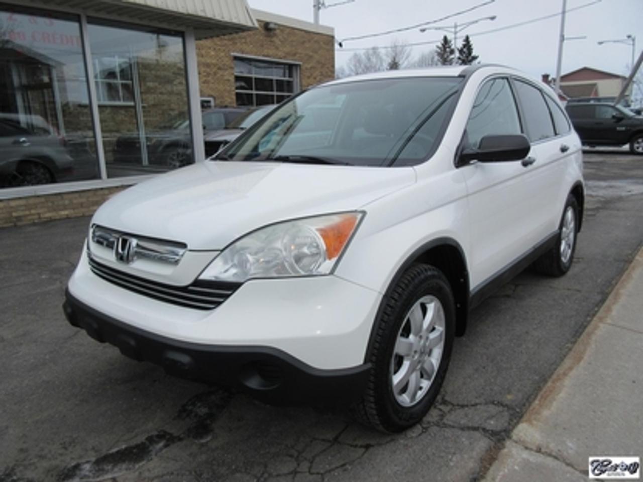 <a href=https://www.autoaubaine.com/Honda-CR-V-c7018187.html>https://www.autoaubaine.com/Honda-CR-V-c7018187.html</a>

Honda Cr-V Ex Ti 2008\n\nRégulateur de vitesse, Toit ouvrant, Essuie-glaces intermittents, Essuie-glace arrière, Anti-démarreur, Freins ABS, Contrôle de stabilité, Coussin gonflable conducteur, Lecteur CD, Chargeur de CD, Lecteur MP3, Miroirs chauffants, Portes électriques, Tachymètre, Vitres électriques, Air climatisé, Commandes audio au volant, Sièges arrières rabattables, Volant ajustable, Tapis protecteurs, Vitres teintées, Attelage remorque, Ordinateur de bord, Radio AM/FM, Direction assistée, Télédéverrouillage, Système dalarme, Rétroviseurs électriques, Jantes en alliage, Antipatinage, Coussins gonflables, Verrous de sécurité pour enfants, Système de surveillance de la pression des pneus, Dégivreur de lunette arrière, Miroirs ajustables de lintérieur, Sièges baquets\n\nIMPECCABLE, très bien entretenu, bas kilométrage, petit VUS 4X4 fiable et économique, toit ouvrant, 4 pneus comme neufs YOKOHAMA GEOLANDER G015 4 saisons avec logo valides pour lhiver, gr. électrique, A/C, changeur 6 CDs au tableau de bord, régulateur de vitesse, attache-remorque.  Très beau VUS, faîtes vite!!!  Carproof disponible, aucune réclamation...

*****TEXTOS BIENVENUE 514 707-4090*****

CHAPUT AUTO CONCESSIONNAIRE CHRYSLER JEEP RAM À VARENNES DEPUIS PLUS DE 65 ANS. TOUS NOS VÉHICULES SONT INSPECTÉS, RÉPARÉS ET GARANTIS. FINANCEMENT RAPIDE SUR PLACE 2 IÈME ET 3 IÈME CHANCE AU CRÉDIT, AUCUN CAS REFUSÉ.  

     WWW.CHAPUTOCCASION.COM

SBELLEMARE@CHAPUTAUTOMOBILE.COM

*****OUVERT LE SAMEDI DE 10H À 16H*****