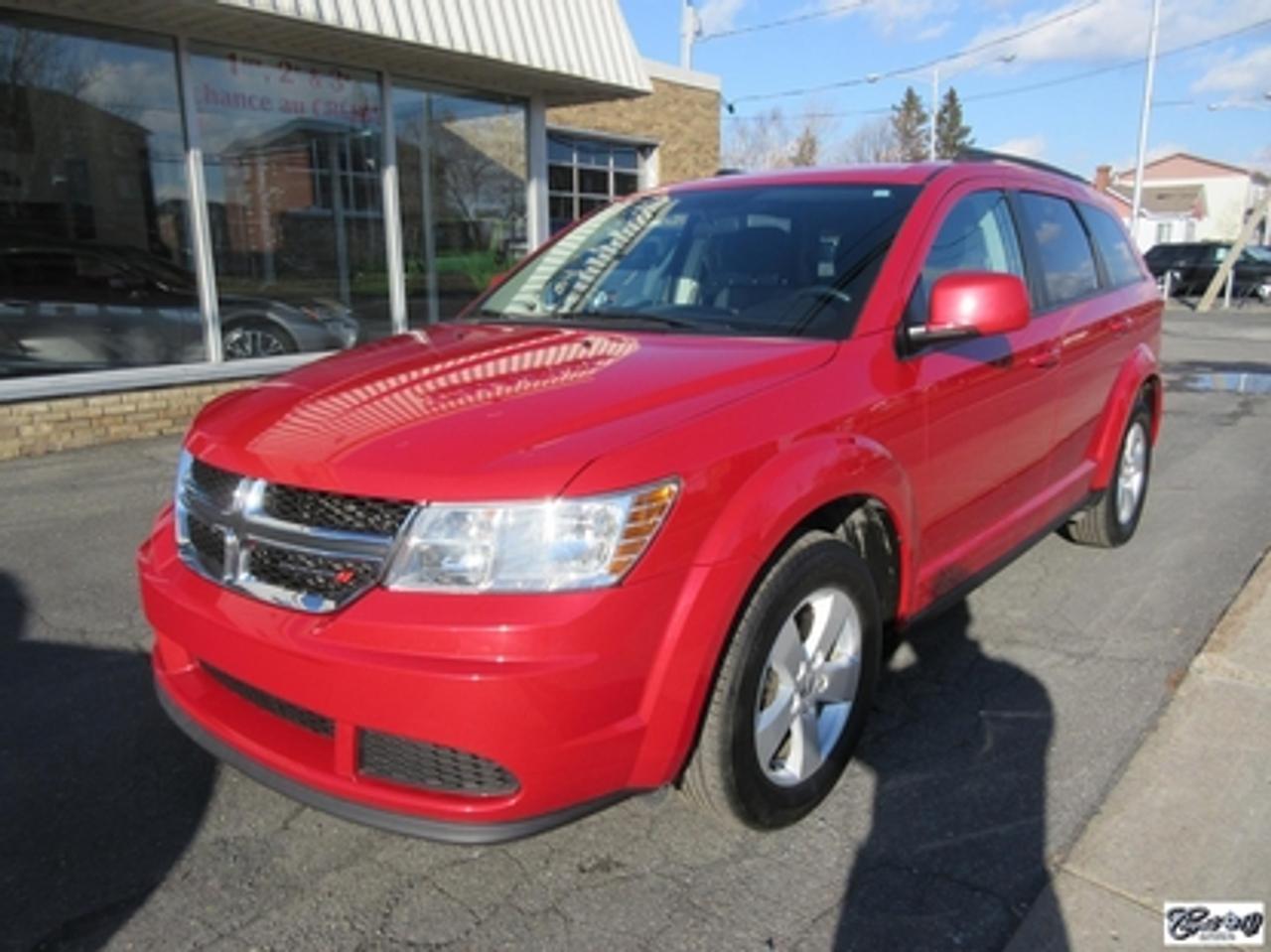 <a href=https://www.autoaubaine.com/Dodge-Journey-c6977374.html>https://www.autoaubaine.com/Dodge-Journey-c6977374.html</a>

Dodge Journey Se Plus 2015\n\nRégulateur de vitesse, Essuie-glaces intermittents, Essuie-glace arrière, Anti-démarreur, Freins ABS, Contrôle de stabilité, Coussin gonflable conducteur, Lecteur CD, Lecteur MP3, Chauffe-moteur, Miroirs chauffants, Portes électriques, Tachymètre, Vitres électriques, Air climatisé, Banquette de troisième rangée, Chauffage arrière, Climatisation deux zones, Commandes audio au volant, Sièges arrières rabattables, Volant ajustable, Moulures protectrices latérales, Tapis protecteurs, Vitres teintées, Ordinateur de bord, Radio AM/FM, Direction assistée, Télédéverrouillage, Rétroviseurs électriques, Jantes en alliage, Antipatinage, Coussins gonflables, Support à bagages, Verrous de sécurité pour enfants, Système de surveillance de la pression des pneus, Dégivreur de lunette arrière, Miroirs ajustables de lintérieur, Sièges baquets, Port USB\n\nBALANCE DE GARANTIE PROLONGÉE PLAN OR DODGE GLOBALE JUSQUAU 4 DECEMBRE 2019 OU 100000 KM!!!  Une seule proprio (43 ans), 7 passagers, très rare, gr. électrique, A/C, mags, vitres teintées, 4 cylindres économique, rouge red line, bien entretenu, traité antirouille permanent, IMPECCABLE!!!  Carproof disponible, aucun accident...

 *****TEXTOS BIENVENUE 514 707-4090***** 

CHAPUT AUTO CONCESSIONNAIRE CHRYSLER JEEP RAM À VARENNES DEPUIS PLUS DE 65 ANS. TOUS NOS VÉHICULES SONT INSPECTÉS, RÉPARÉS ET GARANTIS. FINANCEMENT RAPIDE SUR PLACE 2 IÈME ET 3 IÈME CHANCE AU CRÉDIT, AUCUN CAS REFUSÉ. WWW.CHAPUTOCCASION.COM SBELLEMARE@CHAPUTAUTOMOBILE.COM


*****OUVERT LE SAMEDI DE 10H À 16H*****