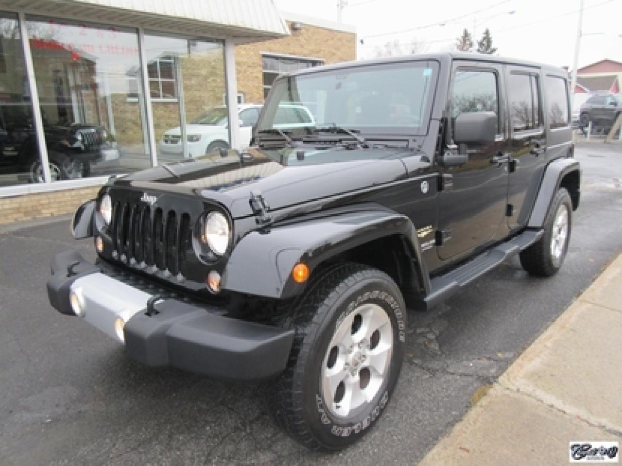 Used 2015 Jeep Wrangler Sahara for sale in Varennes, QC
