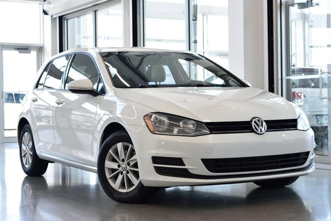 <a href=https://www.vaudreuilvolkswagen.com/occasion/Volkswagen-Golf-2015.html>https://www.vaudreuilvolkswagen.com/occasion/Volkswagen-Golf-2015.html</a>

Modèle 4 portes Trendline avec régulateur de vitesse, bluetooth avec commande vocal, bancs chauffants, roues en alliage de 15. Retour de location.        Possibilité dextension de 2 ans ou 40 000 kms de la garantie dorigine avec la certification supérieure Volkswagen        Aucunes obligations bancaires, aucuns frais cachés        Mise en service : 26 septembre 2014        Bienvenue chez Vaudreuil Volkswagen,
