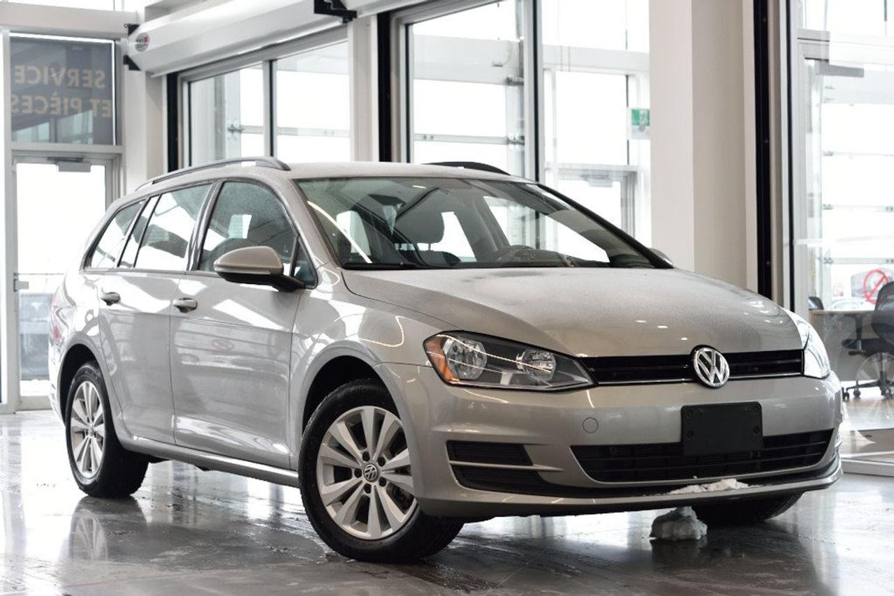 <a href=https://www.vaudreuilvolkswagen.com/occasion/Volkswagen-Golf-2017.html>https://www.vaudreuilvolkswagen.com/occasion/Volkswagen-Golf-2017.html</a>

Modèle 1.8 TSI Trendline familiale avec ensemble connectivité comprenant App-Connect. Caméra de recul, Bluetooth, sièges chauffants, roues de 16, air climatisé, écran tactile et régulateur de vitesse. Véhicule demployé VW Canada, jamais accidenté.    Possibilité dextension de 2 ans ou 40 000 kms de la garantie dorigine avec la certification supérieure Volkswagen    Aucunes obligations bancaires, aucuns frais cachés    Mise en service : 30 novembre 2016    Bienvenue chez Vaudreuil Volkswagen!