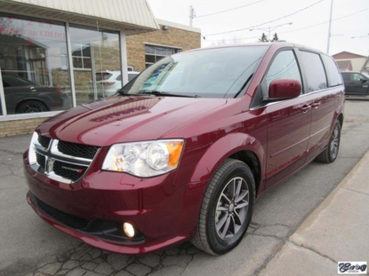 Used 2017 Dodge Grand Caravan SXT PREMIUM PLUS for sale in Varennes, QC