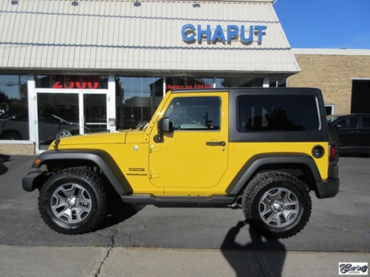 Used 2015 Jeep Wrangler SPORT for sale in Varennes, QC