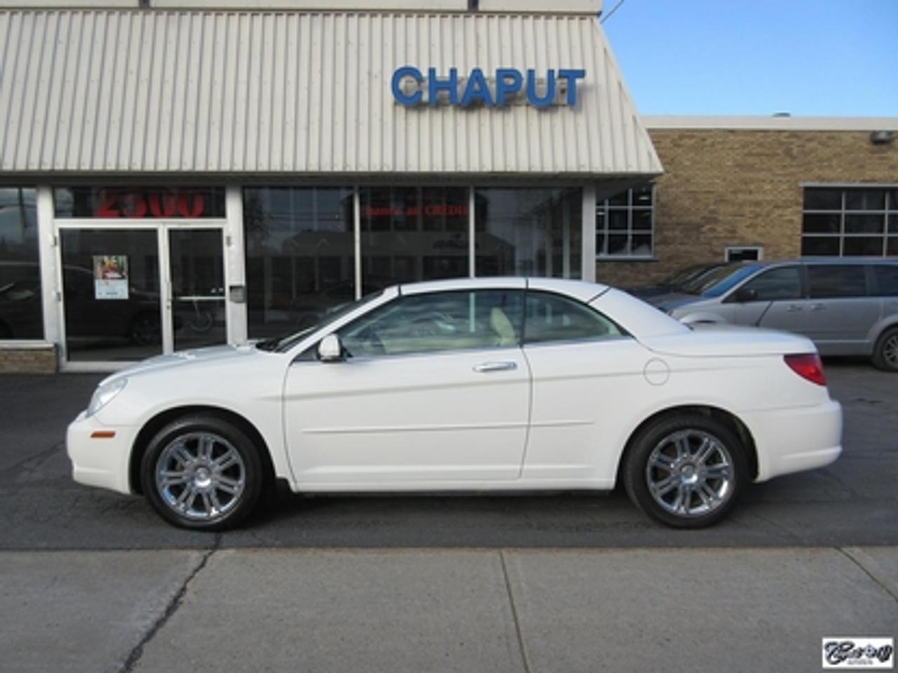 <a href=https://www.autoaubaine.com/Chrysler-Sebring-c6975922.html>https://www.autoaubaine.com/Chrysler-Sebring-c6975922.html</a>

Chrysler Sebring Décapotable Limited 2008\n\nRégulateur de vitesse, Essuie-glaces intermittents, Anti-démarreur, Freins ABS, Coussin gonflable conducteur, Démarreur à distance, Lecteur CD, Lecteur MP3, Chauffe-moteur, Coffre - Ouverture à distance, Miroirs chauffants, Portes électriques, Sièges électriques, Tachymètre, Vitres électriques, Air climatisé, Intérieur en cuir, Commandes audio au volant, Sièges arrières rabattables, Sièges chauffants, Volant ajustable, Moulures protectrices latérales, Tapis protecteurs, Ordinateur de bord, Horloge, Radio AM/FM, Direction assistée, Télédéverrouillage, Système dalarme, Rétroviseurs électriques, Jantes en alliage, Antipatinage, Phares antibrouillards, Coussins gonflables, Système de surveillance de la pression des pneus, Dégivreur de lunette arrière, Miroirs ajustables de lintérieur, Sièges baquets, Technologie Bluetooth intégrée, Port USB, Climatiseur automatique\n\nTrès rare sur le marché, convertible avec toit dur rétractable, cuir, sièges chauffants, dem. à distance, BLUETOOTH, mags chromés, gr. électrique, A/C, siège conducteur électrique et +++.  Le plus beau combo couleur disponible, blanc intérieur tan, faut voir, très bien entretenu!!!  CARPROOF DISPONIBLE, aucun accident...

*****TEXTOS BIENVENUE 514 707-4090*****

CHAPUT AUTO CONCESSIONNAIRE CHRYSLER JEEP RAM À VARENNES DEPUIS PLUS DE 65 ANS. TOUS NOS VÉHICULES SONT INSPECTÉS, RÉPARÉS ET GARANTIS. FINANCEMENT RAPIDE SUR PLACE 2 IÈME ET 3 IÈME CHANCE AU CRÉDIT, AUCUN CAS REFUSÉ.  

     WWW.CHAPUTOCCASION.COM

SBELLEMARE@CHAPUTAUTOMOBILE.COM