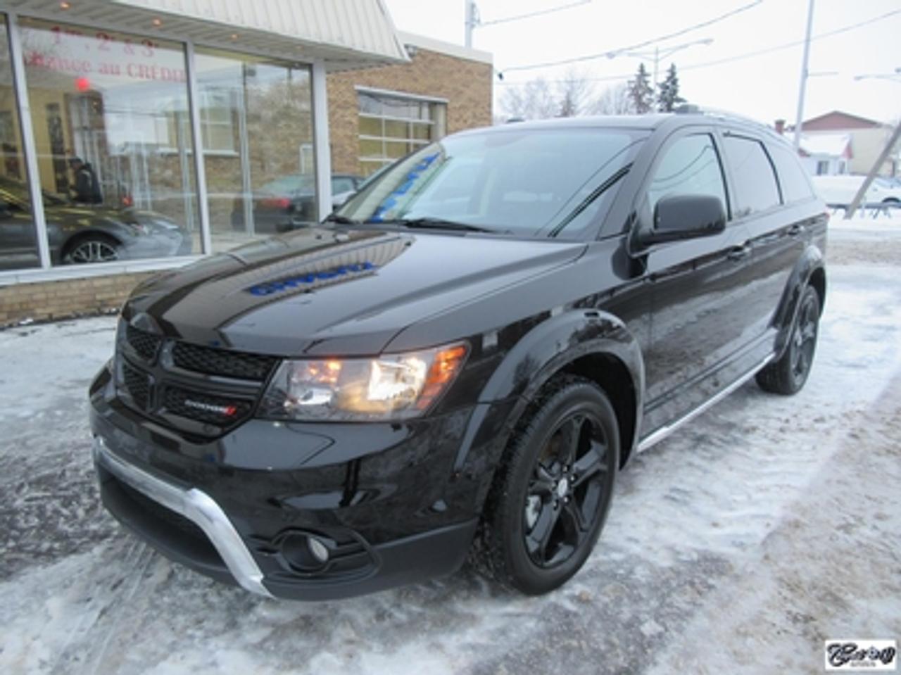 <a href=https://www.autoaubaine.com/Dodge-Journey-c7004273.html>https://www.autoaubaine.com/Dodge-Journey-c7004273.html</a>

Dodge Journey Crossroad Ta 2017\n\nRégulateur de vitesse, Essuie-glaces intermittents, Essuie-glace arrière, Anti-démarreur, Freins ABS, Contrôle de stabilité, Coussin gonflable conducteur, Lecteur CD, Lecteur MP3, Chauffe-moteur, Miroirs chauffants, Portes électriques, Sièges électriques, Tachymètre, Vitres électriques, Air climatisé, Banquette de troisième rangée, Climatisation deux zones, Commandes audio au volant, Sièges arrières rabattables, Sièges chauffants, Volant ajustable, Moulures protectrices latérales, Tapis protecteurs, Vitres teintées, Radio satellite, Ordinateur de bord, Caméra de recul, Radio AM/FM, Direction assistée, Télédéverrouillage, Système dalarme, Rétroviseurs électriques, Jantes en alliage, Antipatinage, Phares antibrouillards, Coussins gonflables, Support à bagages, Verrous de sécurité pour enfants, Système de surveillance de la pression des pneus, Dégivreur de lunette arrière, Miroirs ajustables de lintérieur, Sièges baquets, Technologie Bluetooth intégrée, Port USB, Climatiseur automatique, Système HomeLink, Volant chauffant\n\nWOW!!!  Comme neuf, intérieur en cuir et tissus, 7 passagers, GARANTIE PROLONGÉE TRANFÉRABLE, sièges chauffants, volant chauffant, DVD, navigation, caméra de recul, bluetooth, siège conducteur électrique, climatisation et chauffage arrière, écran tactile 8.4 pouces, entrée sans clé et +++.  Très beau look, épargnez plus de 10000$ sur le PDSF original...  Carproof disponible, aucun accident!!!

BALANCE DE GARANTIE PROLONGÉE PLAN OR GLOBALE DODGE JUSQUAU 1er MAI 2022 OU 100000 KM.

*****TEXTOS BIENVENUE 514 707-4090*****

CHAPUT AUTO CONCESSIONNAIRE CHRYSLER JEEP RAM À VARENNES DEPUIS PLUS DE 65 ANS. TOUS NOS VÉHICULES SONT INSPECTÉS, RÉPARÉS ET GARANTIS. FINANCEMENT RAPIDE SUR PLACE 2 IÈME ET 3 IÈME CHANCE AU CRÉDIT, AUCUN CAS REFUSÉ.  

     WWW.CHAPUTOCCASION.COM

SBELLEMARE@CHAPUTAUTOMOBILE.COM

*****OUVERT LE SAMEDI DE 10H À 16H*****