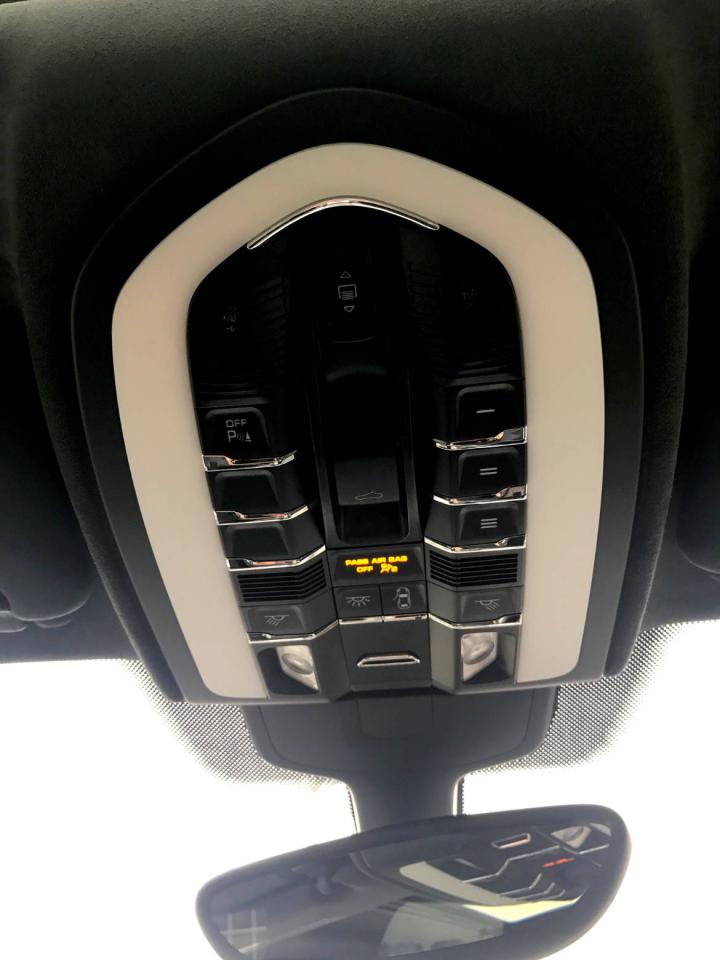 664398