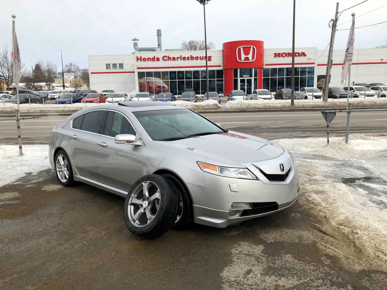 <a href=https://www.hondacharlesbourg.com/occasion/Acura-TL-2010.html>https://www.hondacharlesbourg.com/occasion/Acura-TL-2010.html</a>

Assez rare sur le marché des véhicules d occasion!!
ACURA TL SH-AWD GROUPE TECHNOLOGIE ** ELITE**
JUPE AÉRO A-SPEC , GROUPE TECHNOLOGIE, CUIR NOIR, 8 MAGS 8 PNEUS! 
VÉHICULE EXCEPTIONNEL! DANS UNE SUPERBE ÉTAT! 
AUCUN ACCIDENT ! CARPROOF DISPONIBLE! 
INSPECTION MÉCANIQUE COMPLÈTE!