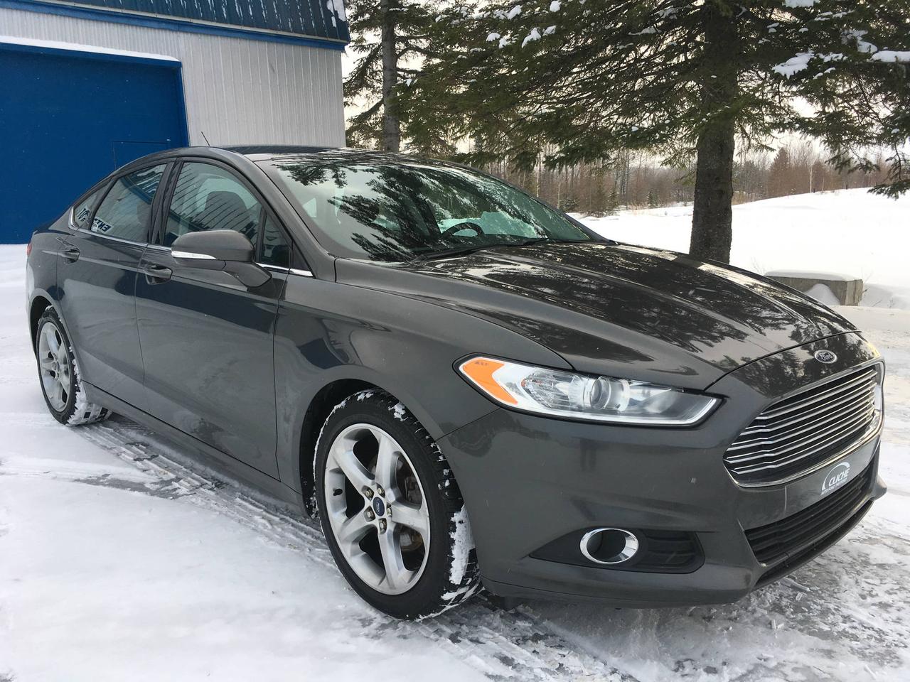 <a href=https://www.clicheautothetford.com/occasion/Ford-Fusion-2015.html>https://www.clicheautothetford.com/occasion/Ford-Fusion-2015.html</a>

JAMAIS ACCIDENTÉ,PNEUS NEUF, FREINS NEUFS,  INCLUS, BLUETOOTH, USB, MAG, SIÈGES CHAUFFANTS, FINANCEMENT DISPONIBLE, NOUS REPRENONS LES ÉCHANGES.
Cliche auto Ford est un concessionnaire Ford qui a pignon sur rue depuis 1927. Nous sommes à Vallée-Jonction, dans la région le la Beauce, dans Chaudière Appalaches à proximité de Saint-Georges, Sainte-Marie, Beauceville, Saint-Joseph, Fampton, Saint-ange, Sainte-Marguerite, Sainte- Hénédine, Saint-Elzérar, Saint-Bernard, Saint-Isidore, Saint-Lambert, Saint-Henri. Nous sommes situé à 20 minutes de lévis et du pont Pierre Laporte et à seulement 30 minutes de Québec.
Nous avons un vaste choix de voiture (sedan, hatchback, hayon, 5 portes, convertible, décapotable, coupé). 
Ou si vous préférez choisissez dans notre gamme d utilitaire sport VUS, SUV à motricité : 4x4, awd, 4wd, traction intégrale, deux roues motrices (2rm, 2wd) propulsion, traction avant. 
Nous avons le camion ou pick up que vous avez besoins qu il soit : crew cab, 4 portes, king cag, super cab, mega cab, extended cab, cabine régulière) nous l avons pour vous.
Nous avons également des véhicules familiaux comme des mini fourgonnettes, Caravan 
Nous offrons des véhicules de toutes marques : Chevrolet, GMC, Kia, Hyundai, Honda, Toyota, Dodge, Ram, Jeep, Volkswagen, Subaru, Mazda.
Nous offrons le service de financement à des taux à partir de 1.9%, financement 100$ approuvé pour première chance, deuxième chance, travailleurs autonome, retraités. 
Visitez notre site web au : www.clicheauto.com
