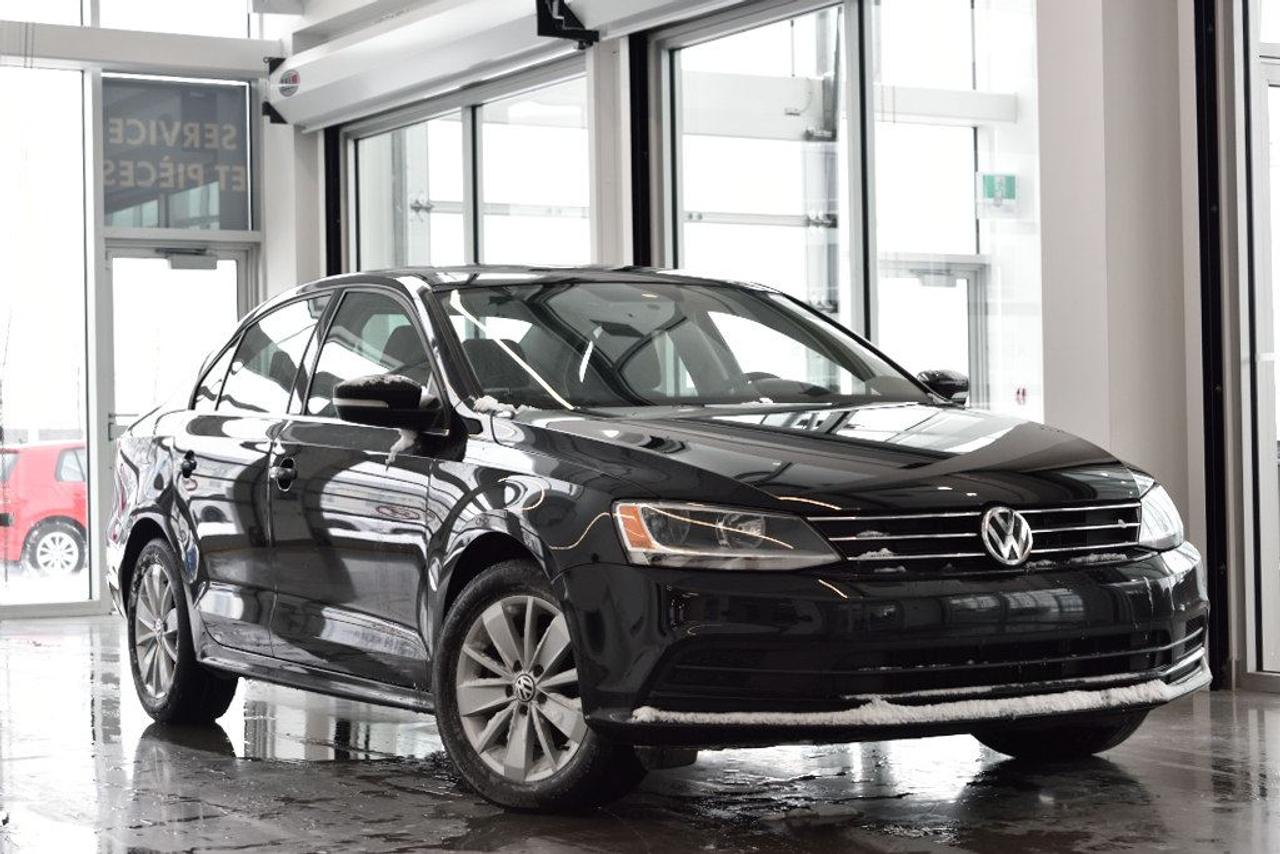 <a href=https://www.vaudreuilvolkswagen.com/occasion/Volkswagen-Jetta-2015.html>https://www.vaudreuilvolkswagen.com/occasion/Volkswagen-Jetta-2015.html</a>

Modèle Trendline+ , équipé de Bluetooth, toit ouvrant, roues de 16, caméra de recul, écran tactile, volant multifonction, air climatisé et régulateur de vitesse. Jamais accidenté    Possibilité dextension de 2 ans ou 40 000 kms de la garantie dorigine avec la certification supérieure Volkswagen    Aucunes obligations bancaires, aucuns frais cachés    Mise en service : 28 Novembre 2014