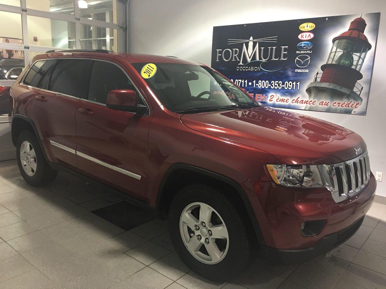 <a href=https://www.autoaubaine.com/Jeep-Grand Cherokee-c6974992.html>https://www.autoaubaine.com/Jeep-Grand Cherokee-c6974992.html</a>

Jeep Grand Cherokee Laredo 2011\n\nRégulateur de vitesse, Essuie-glaces intermittents, Anti-démarreur, Freins ABS, Contrôle de stabilité, Coussin gonflable conducteur, Coussins gonflables latéraux, Lecteur CD, Lecteur MP3, Portes électriques, Vitres électriques, Air climatisé, Lampes de lecture arrière, Volant ajustable, Tapis protecteurs, Volant gainé de cuir, Phares automatiques, Rétroviseur électrique, Direction assistée, Rétroviseurs chauffants, Siège à réglage électrique, Coussins gonflables arrière pour la tête, Siège conducteur - soutien lombaire, Démarrage sans clé, Freins à disque, Jantes en alliage, Antipatinage, Phares antibrouillards, Verrous de sécurité pour enfants, Système de surveillance de la pression des pneus, Sièges baquets, Aluminium, Climatisation\n\nPOUR LE PLUS GRAND CHOIX À UN SEUL ENDROIT, LE MEGA CENTRE DE LUSAGÉ DANS LEST DU QUÉBEC. COUVRANT LA GRANDE RÉGION DE RIMOUSKI, MATANE, MONT-JOLI, RIVIÈRE-DU-LOUP, STE-ANNE DES MONTS, MATAPÉDIA,GASPÉSIE... CONTACTEZ-NOUS SANS FRAIS AU 1-877-864-3666 LIVRAISON PARTOUT AU QUÉBEC.