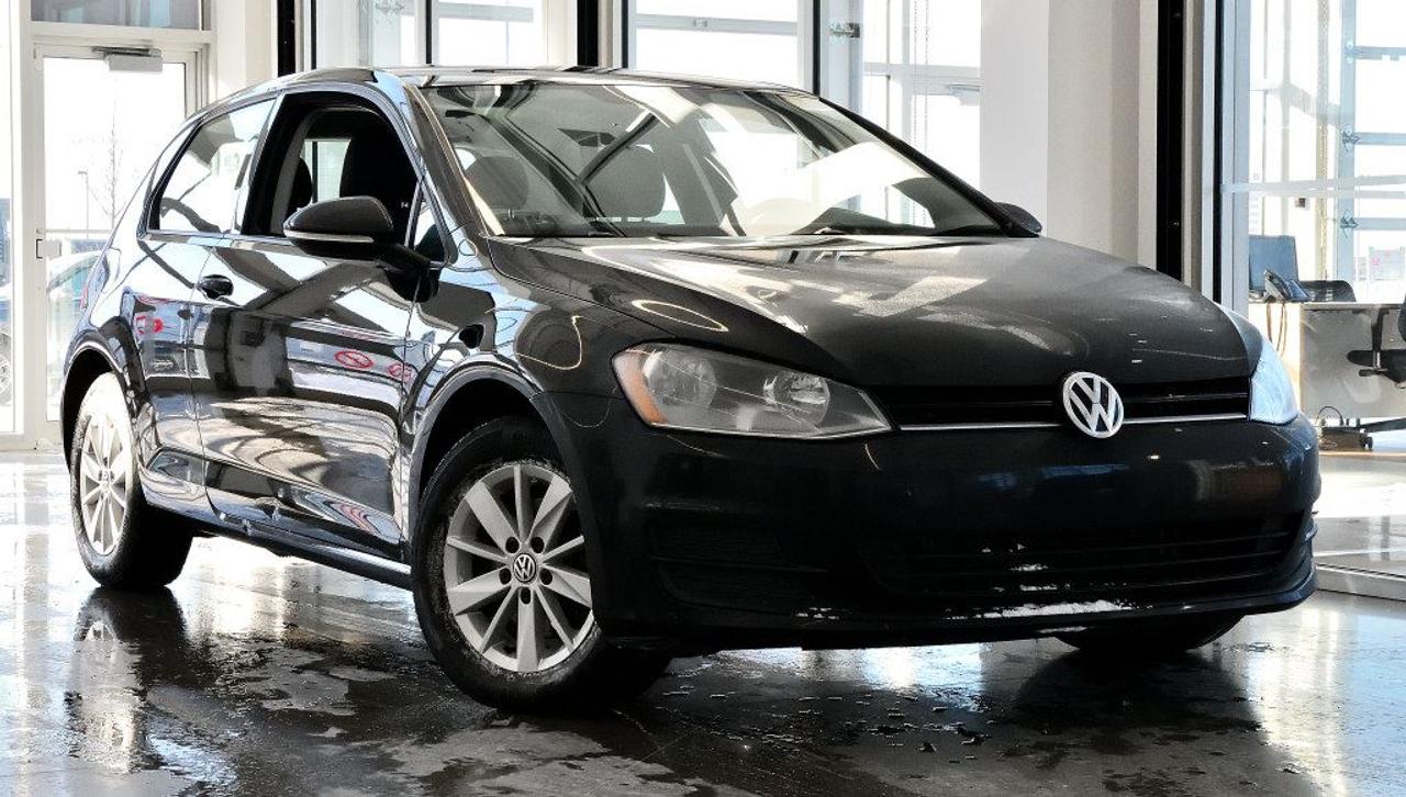 <a href=https://www.vaudreuilvolkswagen.com/occasion/Volkswagen-Golf-2015.html>https://www.vaudreuilvolkswagen.com/occasion/Volkswagen-Golf-2015.html</a>

Modèle Trendline 3 portes avec Bluetooth, bancs chauffants, volant multifonction gainé de cuir, régulateur de vitesse, dispositif antirecul, roues en alliage de 15.    Possibilité dextension de 2 ans ou 40 000 kms de la garantie dorigine avec la certification supérieure Volkswagen    Aucunes obligations bancaires, aucuns frais cachés    Mise en service : 10 Octobre 2014    Bienvenue chez Vaudreuil Volkswagen!