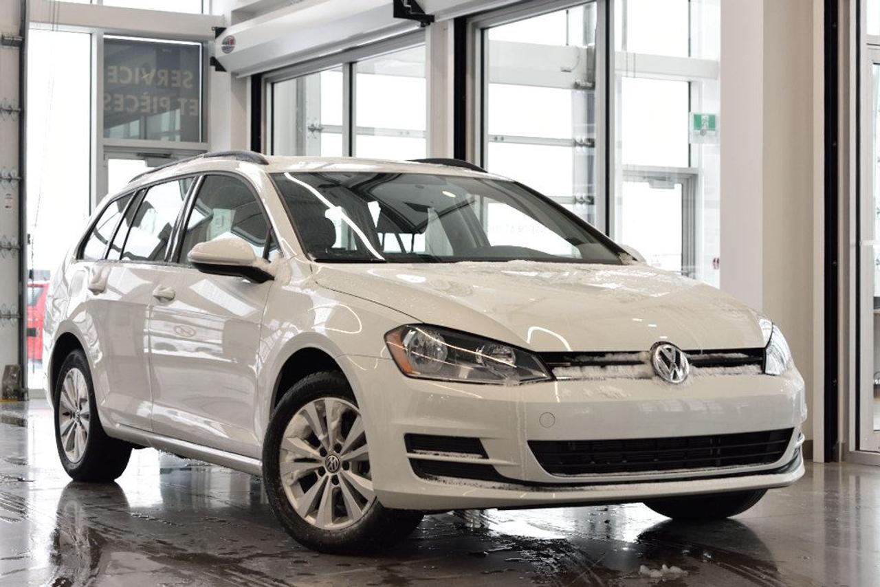 <a href=https://www.vaudreuilvolkswagen.com/occasion/Volkswagen-Golf-2017.html>https://www.vaudreuilvolkswagen.com/occasion/Volkswagen-Golf-2017.html</a>

Modèle Trendline 4 portes , moteur 1.8T de 170HP, Écran tactile, Bluetooth, Roues 15, régulateur de vitesse, miroirs électriques chauffants, bancs chauffants et Air Climatisé. Jamais accidenté.    Possibilité dextension de 2 ans ou 40 000 kms de la garantie dorigine avec la certification supérieure Volkswagen    Aucunes obligations bancaires, aucuns frais cachés    Mise en service : 31 Mars 2017