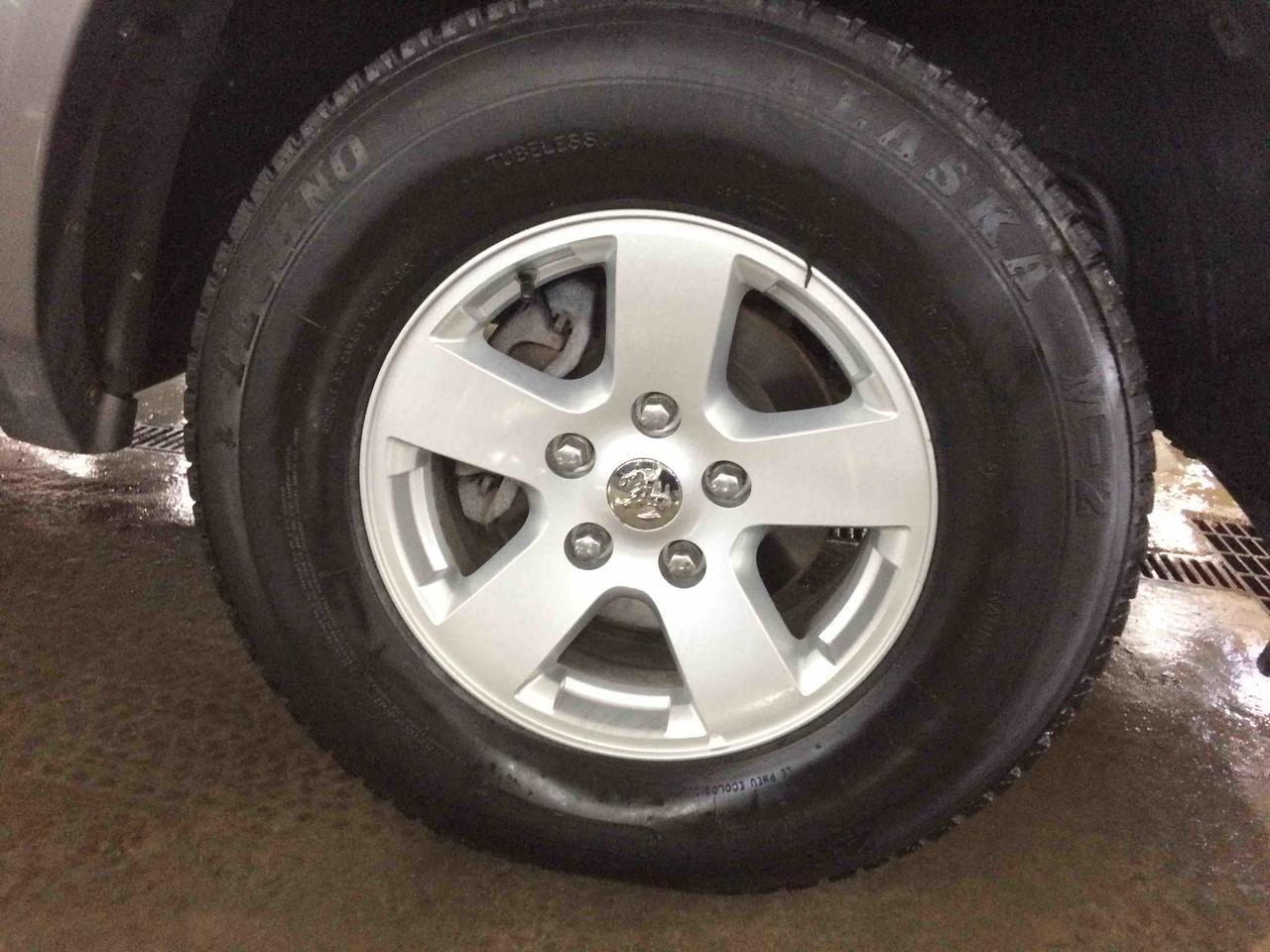 664543