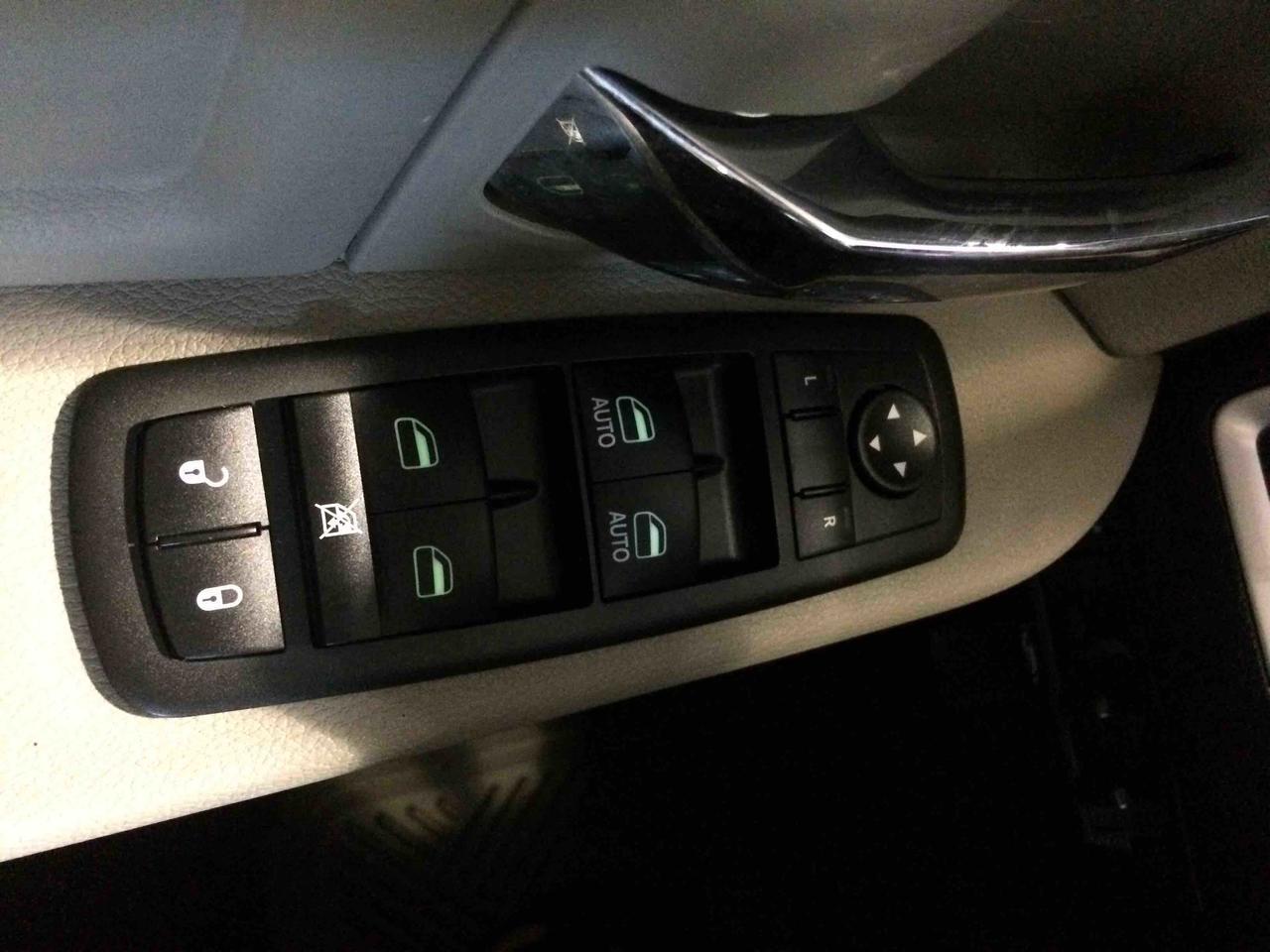 664543