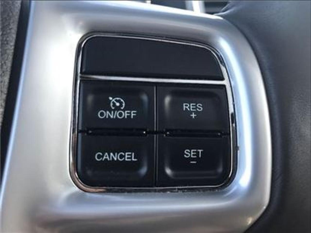 664561