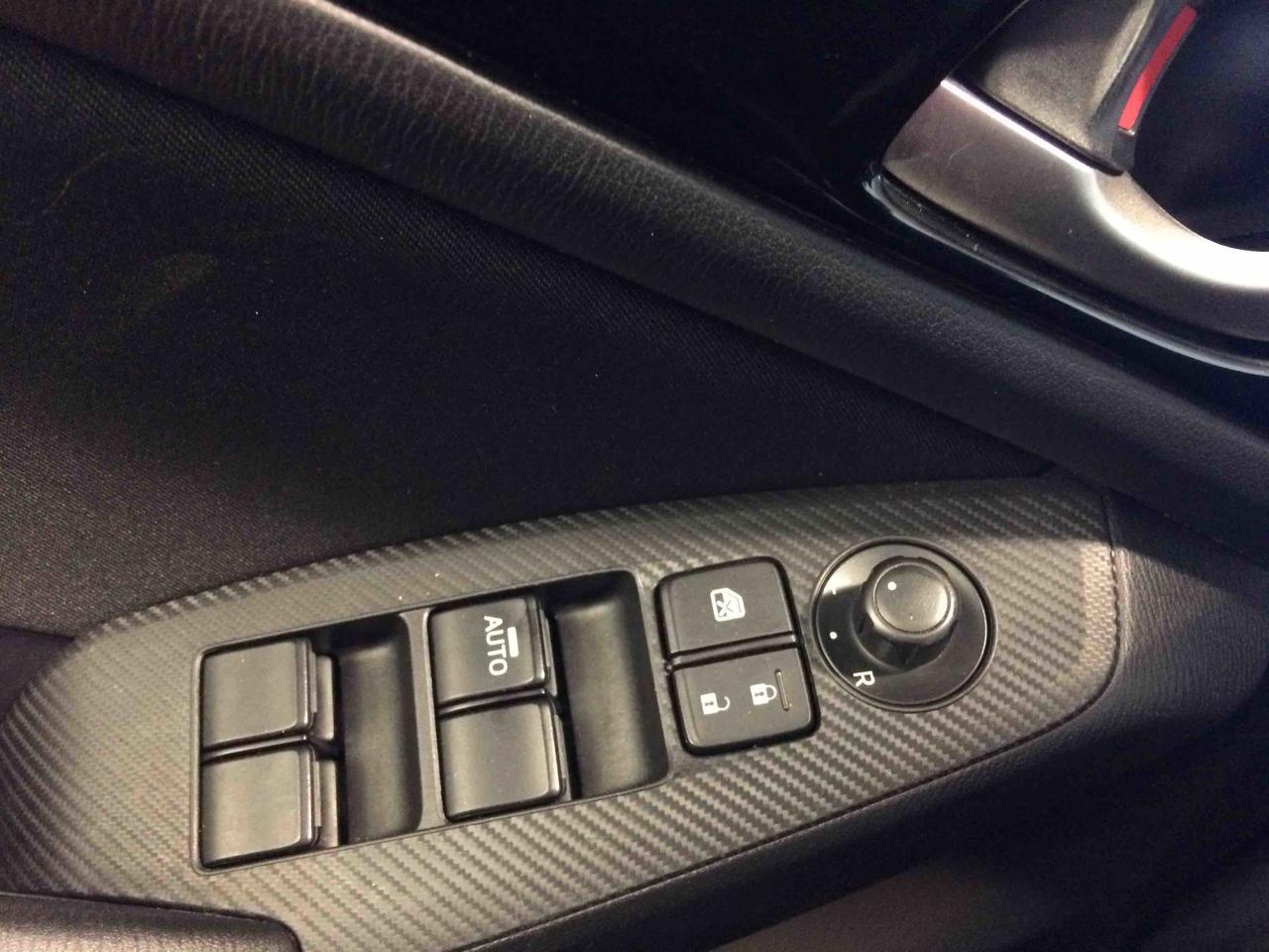 664563