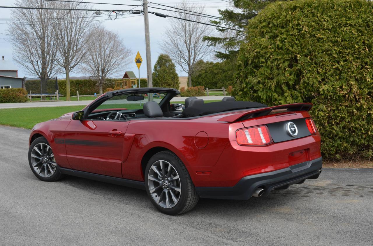 Used 2011 Ford Mustang Gt Convertible 5.0l for sale in Mascouche, QC