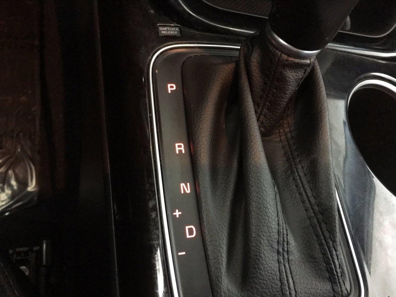 664702