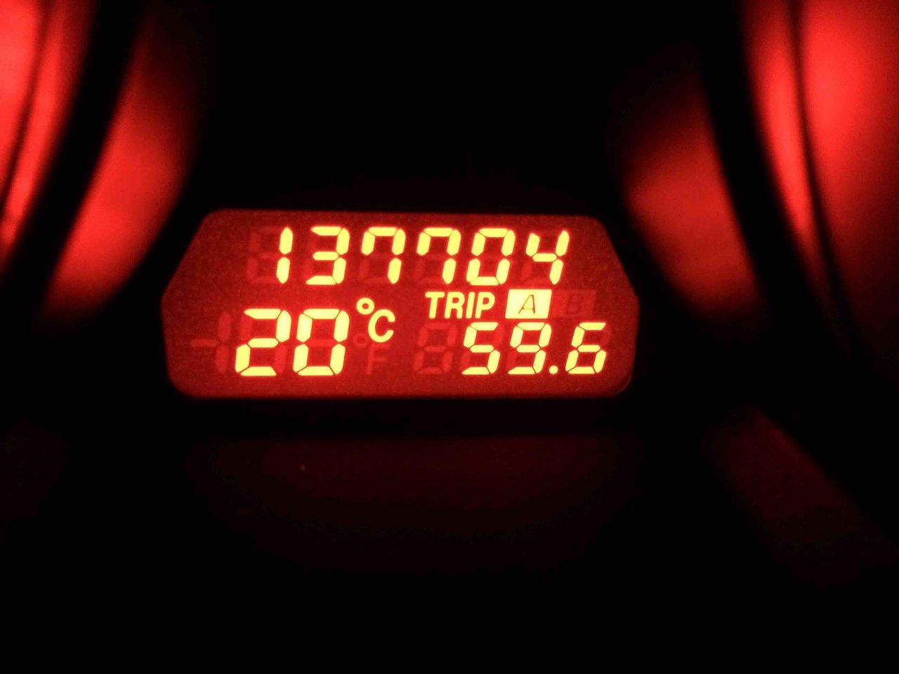 664708