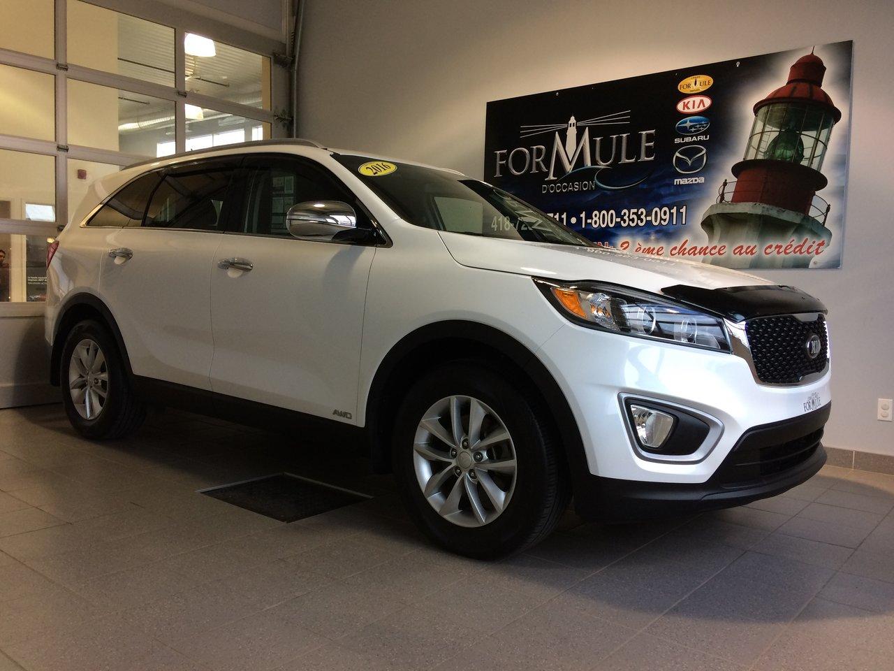 <a href=https://www.autoaubaine.com/Kia-Sorento-c6949774.html>https://www.autoaubaine.com/Kia-Sorento-c6949774.html</a>

Kia Sorento 2.4l Lx 2016\n\nRégulateur de vitesse, Essuie-glaces intermittents, Anti-démarreur, Freins ABS, Contrôle de stabilité, Coussin gonflable conducteur, Coussins gonflables latéraux, Lecteur CD, Lecteur MP3, Portes électriques, Vitres électriques, Air climatisé, Sièges chauffants, Volant ajustable, Phares automatiques, Rétroviseur électrique, Direction assistée, Rétroviseurs chauffants, Siège à réglage électrique, Coussins gonflables arrière pour la tête, Sièges tissu, Siège conducteur - soutien lombaire, Freins à disque, Sièges chauffants - Avant, Antipatinage, Phares antibrouillards, Verrous de sécurité pour enfants, Sièges baquets, Technologie Bluetooth intégrée, Entreposage Média sur disque dur, Aluminium, Climatisation\n\nPOUR LE PLUS GRAND CHOIX À UN SEUL ENDROIT, LE MEGA CENTRE DE LUSAGÉ DANS LEST DU QUÉBEC. COUVRANT LA GRANDE RÉGION DE RIMOUSKI, MATANE, MONT-JOLI, RIVIÈRE-DU-LOUP, STE-ANNE DES MONTS, MATAPÉDIA,GASPÉSIE... CONTACTEZ-NOUS SANS FRAIS AU 1-877-864-3666 LIVRAISON PARTOUT AU QUÉBEC.